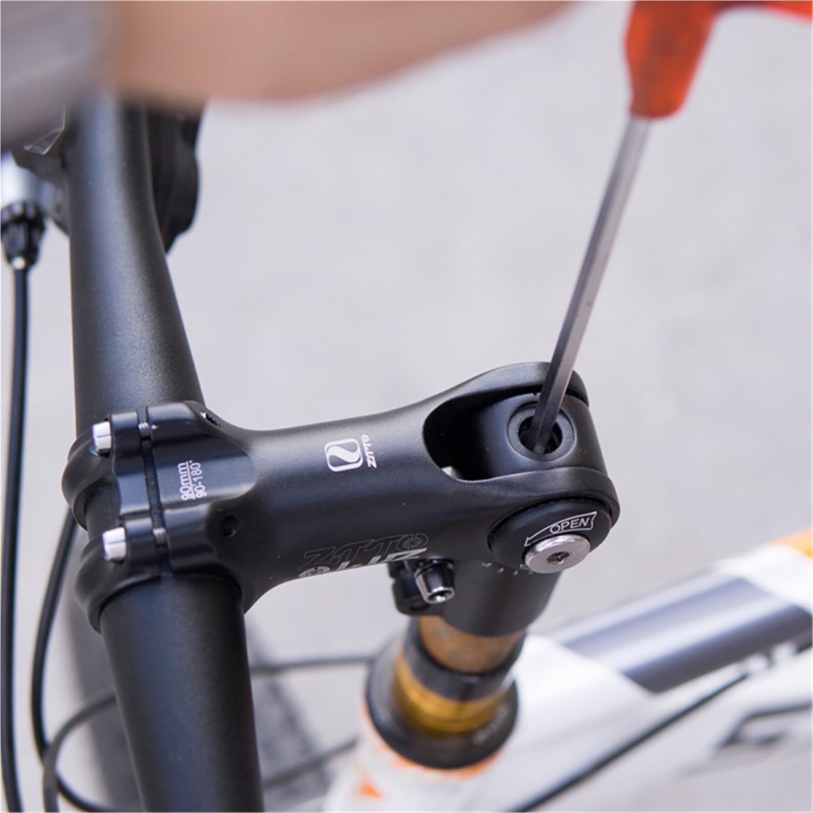 Elevador de Potencia de Bicicleta Ajustable de 0 a 180 Grados, 31,8 mm, ángulo Negativo de 90/110 mm, Potencia elevada Ajustable for Bicicleta de montaña.