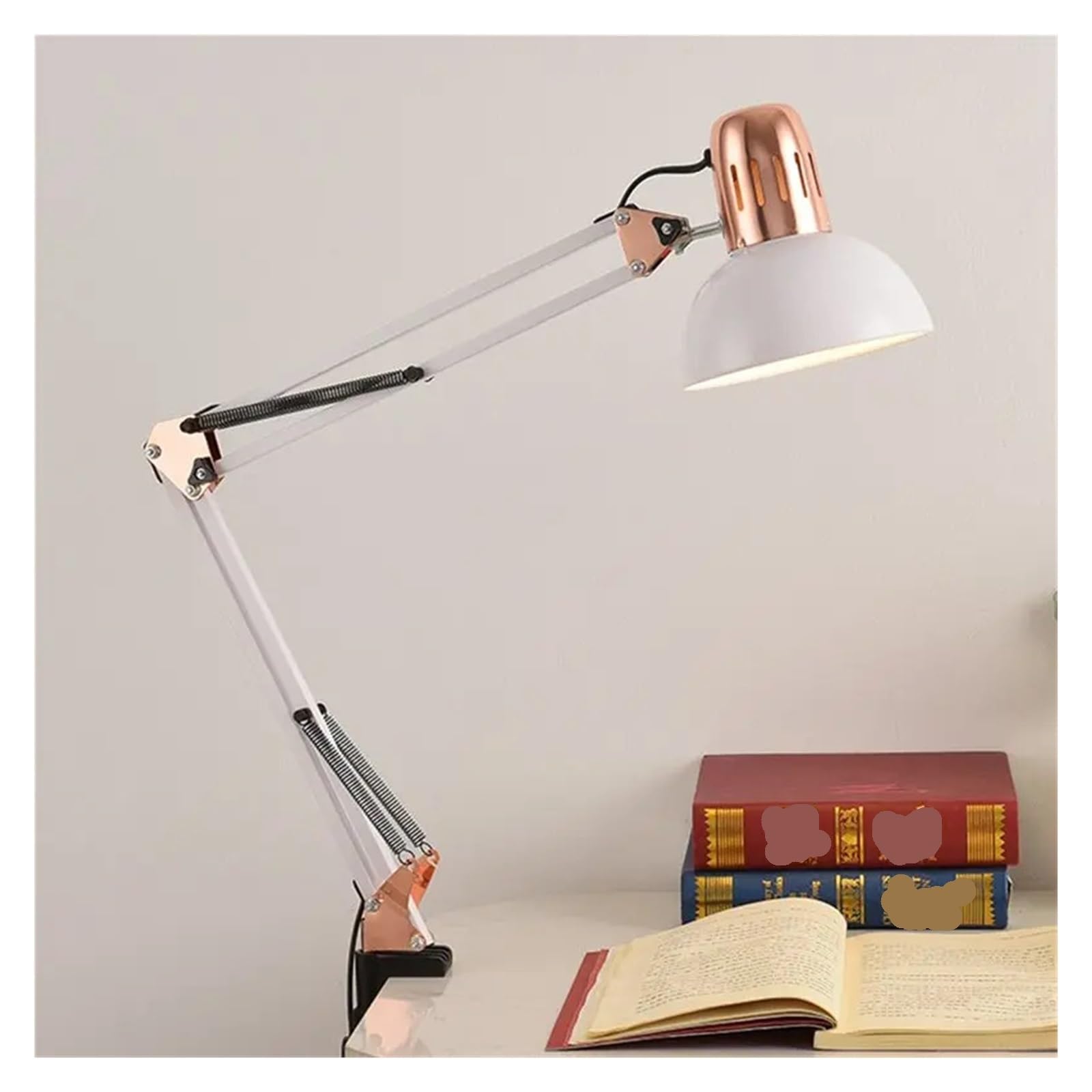 La lampe de bureau LED à pince à bras pivotant moderne prend en charge