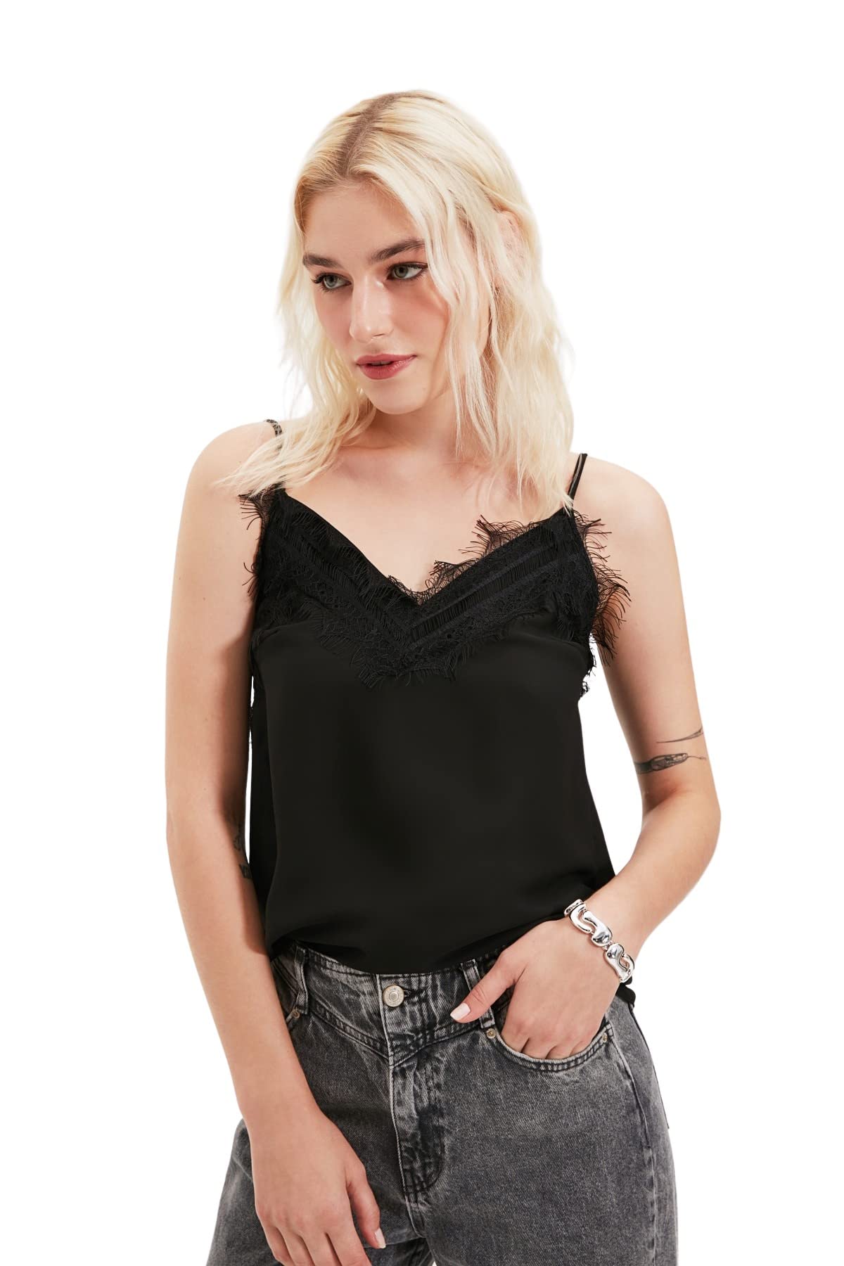 Trendyol FeMan Regular fit Basic Crew Neck Woven Blouse Schwarz