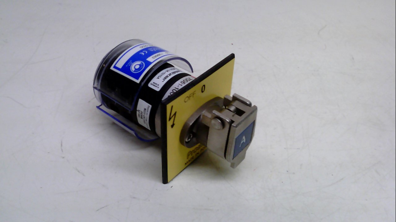 Sti 70061-1000, Trapped Rotary Key Power Isolator, Contacts: 2No + 2Nc 70061-1000