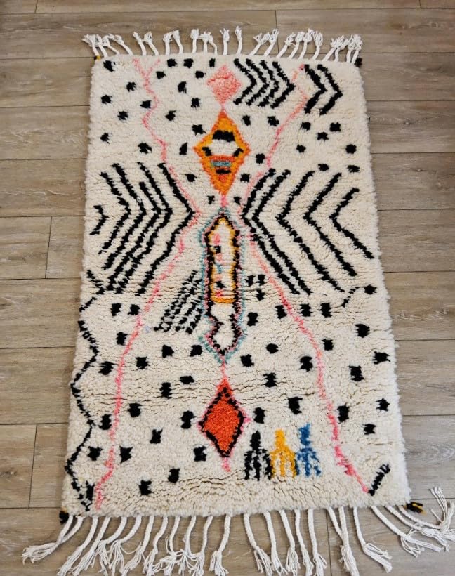 Générique Tifinagh Shop - Tapis Berbère Azilal Multicolore 127 x 79 cm – Anthentique Tapis Marocain Fait Main en Laine - Motifs Traditionnels - Pièce Unique