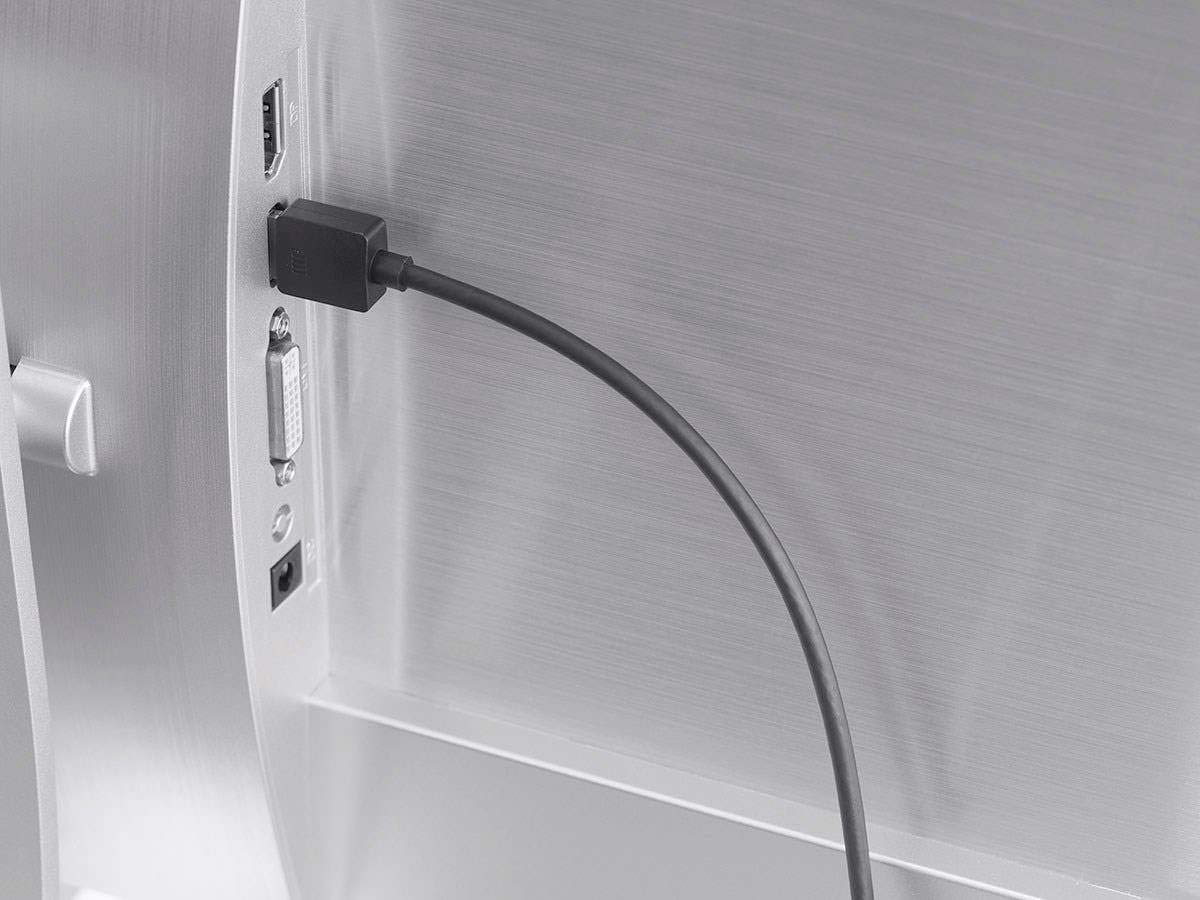 Monoprice Certified Premium HDMI Cable - 4K@60Hz, HDR, 18Gbps, 36AWG, YUV 4:4:4, 5-Pack, 3 Feet, Black - Ultra Slim Series