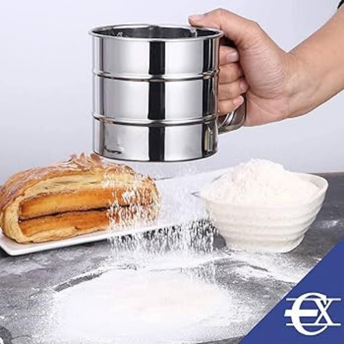 Paslanmaz Çelik Un Eleği – Tek Elle Kullanım, 3 Katlı İnce Tel Süzgeç, Pratik Mutfak Eleği