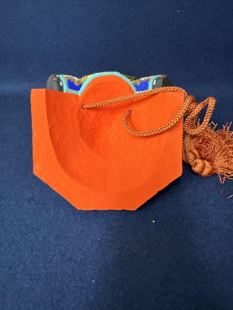 奈良一刀彫 浦弘園 兜 木彫 彫刻 オブジェ 置物 木箱 共箱 Amazon.co.jp: 奈良一刀彫 浦弘園 兜 木彫 彫刻 オブジェ 置物 木箱 共