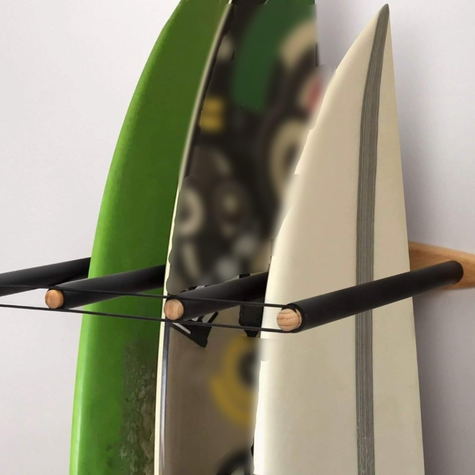 MERIGLARE Wandhalterung Board Regal Halterung Ständer Ablage aus Holz für Bis zu Vier Boards mit Schonenden Auflagen für Surfbrett Snowboard Skateboard Longboard für Zuhause Ferienhaus Sportverein