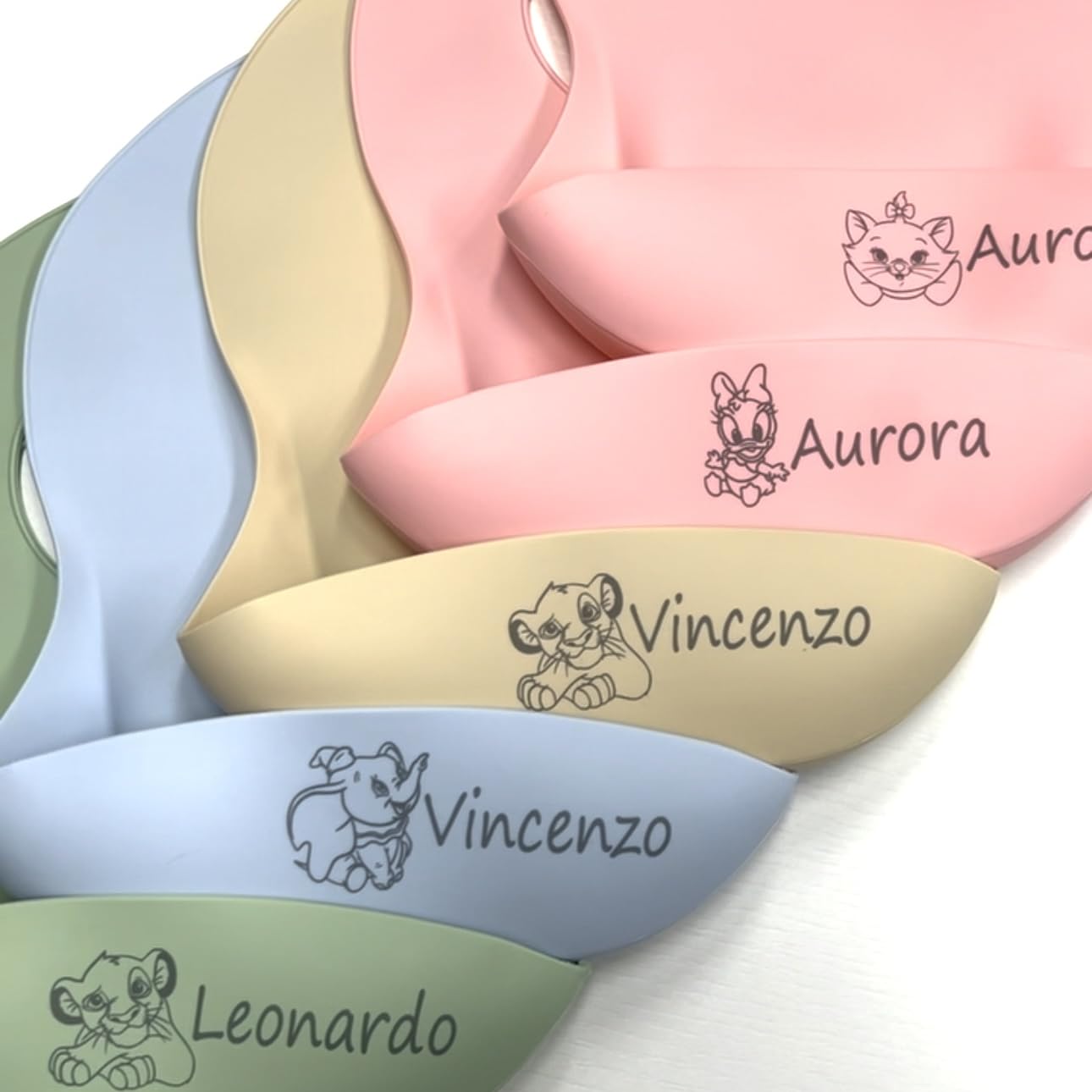 Bavaglino in silicone personalizzato con nome con tasca raccogli cibo privo di BPA