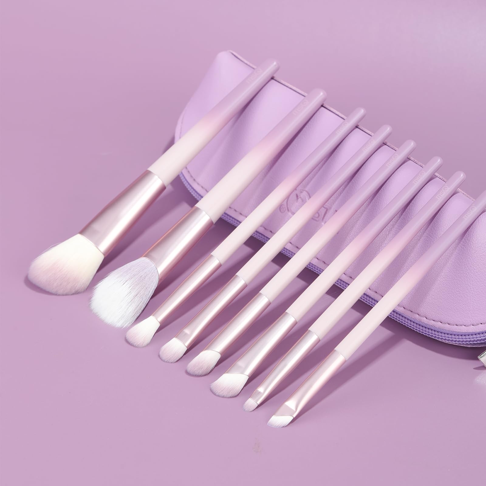 MSQ Juego de 8 brochas de maquillaje borla de polvo y esponja de limpieza