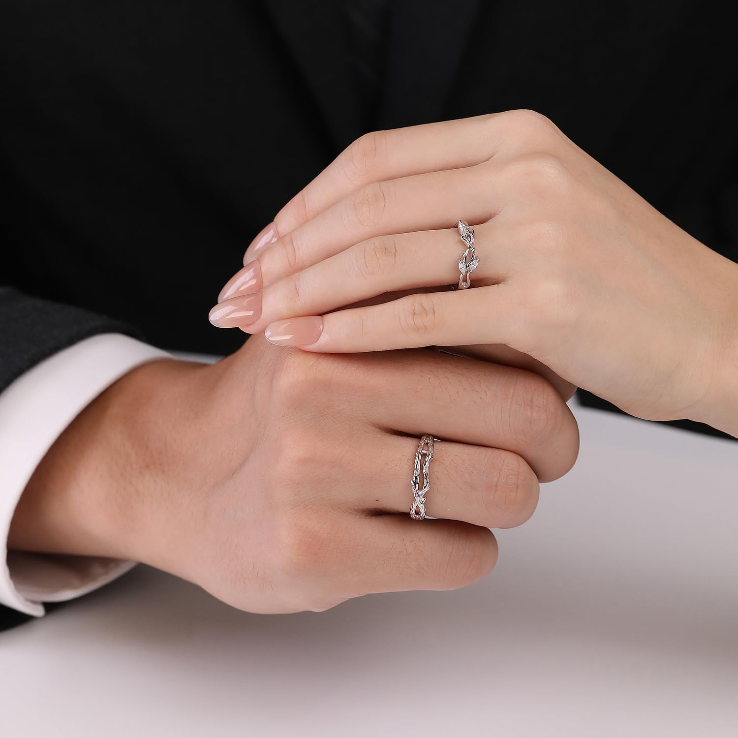 Meissa Alianzas Plate de Pareja Anillos de Compromiso Ajustables para Plata de Ley 925 Mujer 4,2mm con Circonitas & Hombre 5mm Juego Joyería Nupcial Regalo Boda Promesa (Juego de dos anillos)