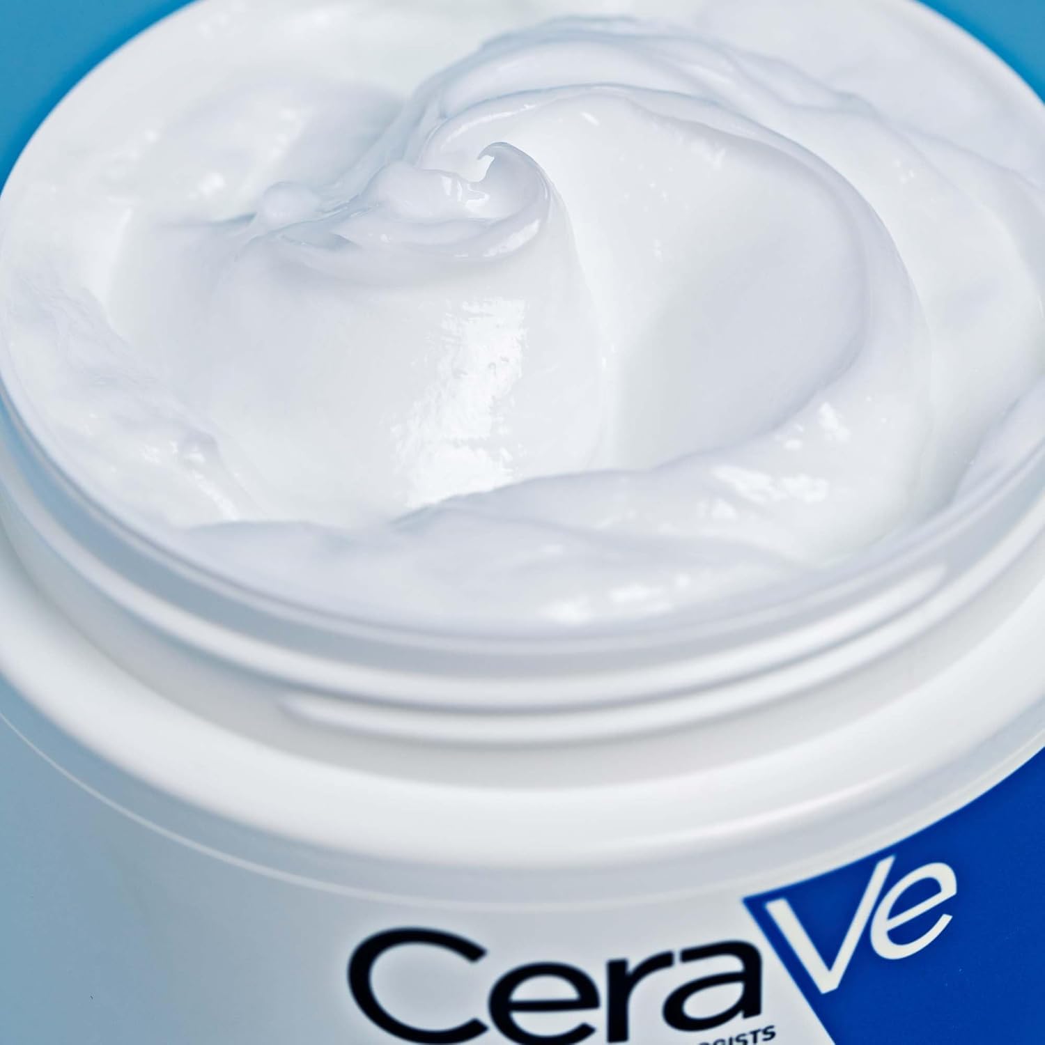 CeraVe Lot de 2 crèmes hydratantes – Avec acide hyaluronique et 3 céramides essentielles – Hydratation riche pour le visage et le corps secs à très secs, convient aux peaux sensibles 454 g x 2