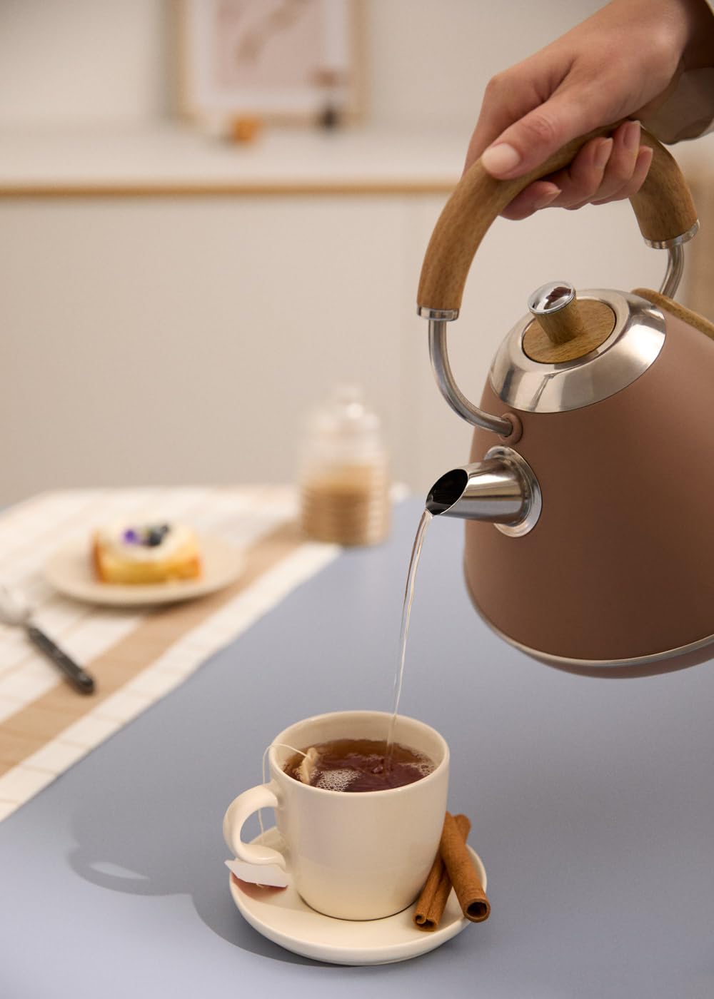 CREATE/KETTLE RETRO PRO/Bouilloire électrique 1 L avec contrôle de température moka/Système d’arrêt automatique, ébullition rapide, base antidérapante, panneau transparent, 1200W