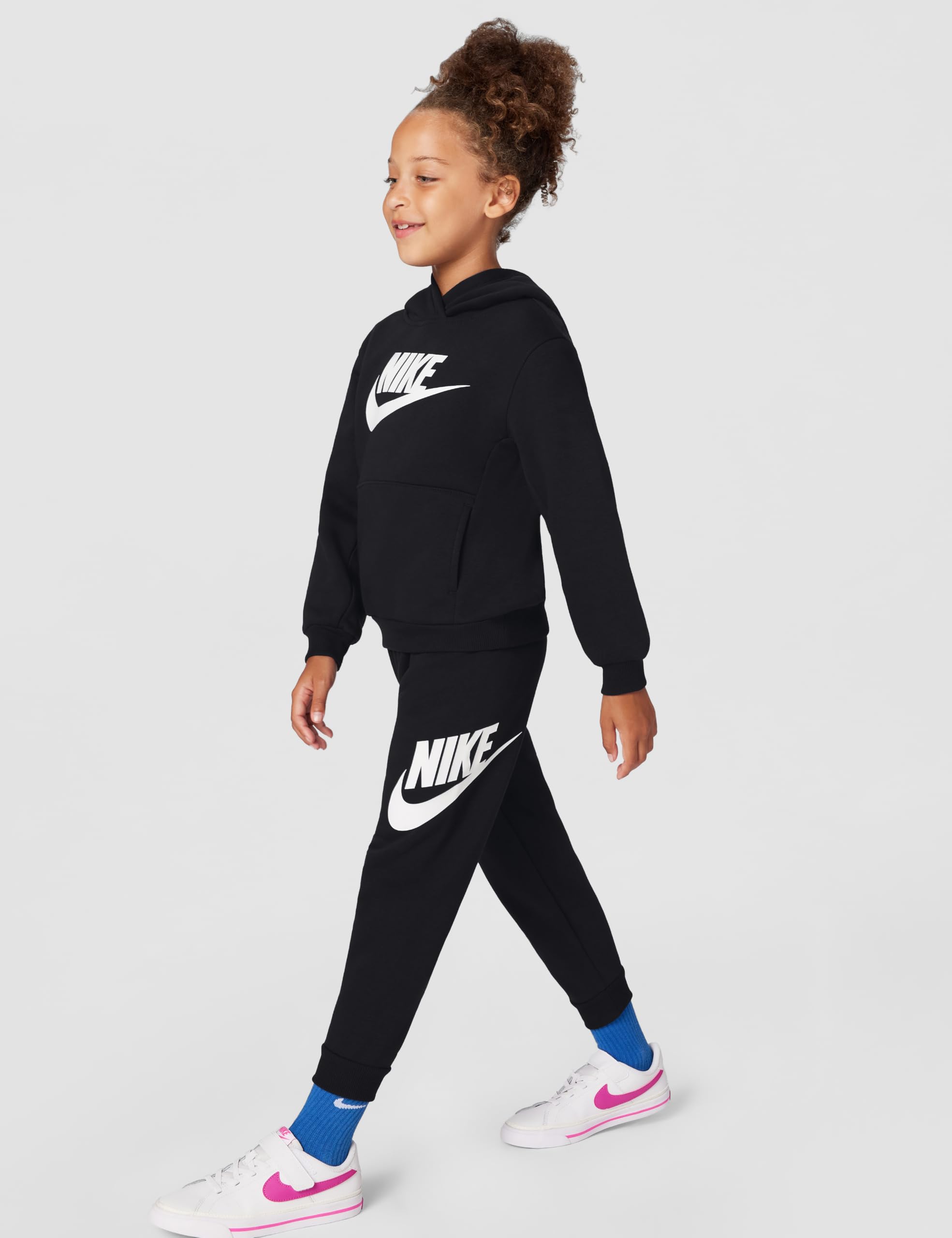 NIKE Club Fleece Trainingsanzug für Babys, Schwarz, Code 66L135-G0G