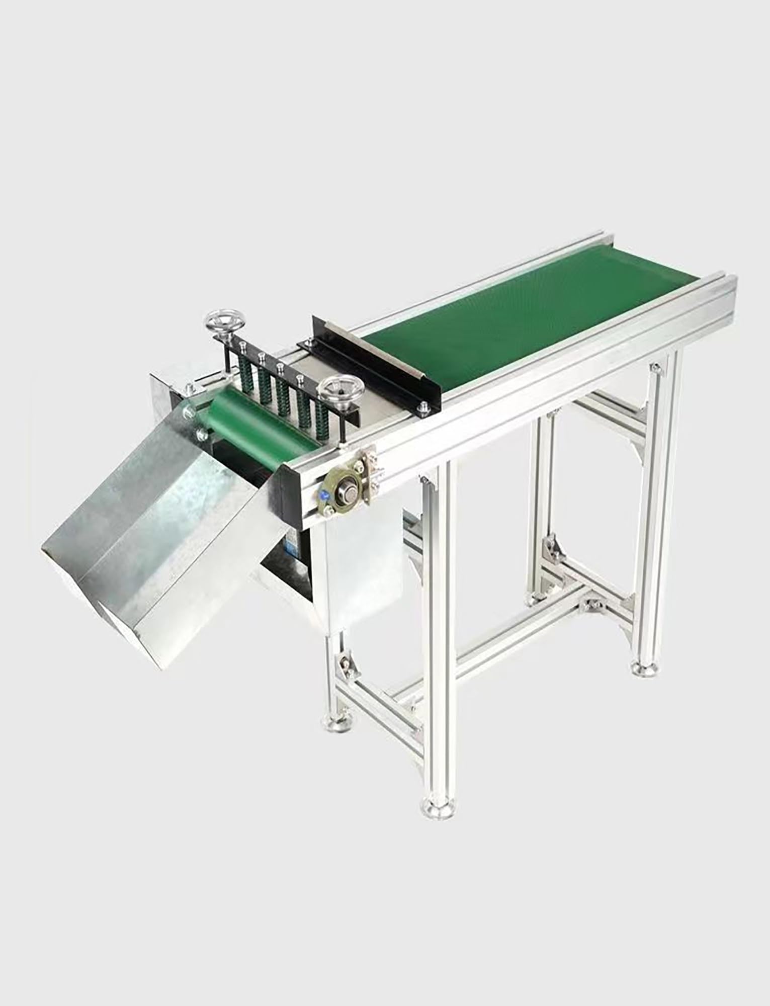 Nastro trasportatore industriale in PVC per un trasporto efficiente nelle linee di produzione e nelle soluzioni di imballaggio Sistema versatile di movimentazione dei materiali per fabbriche e