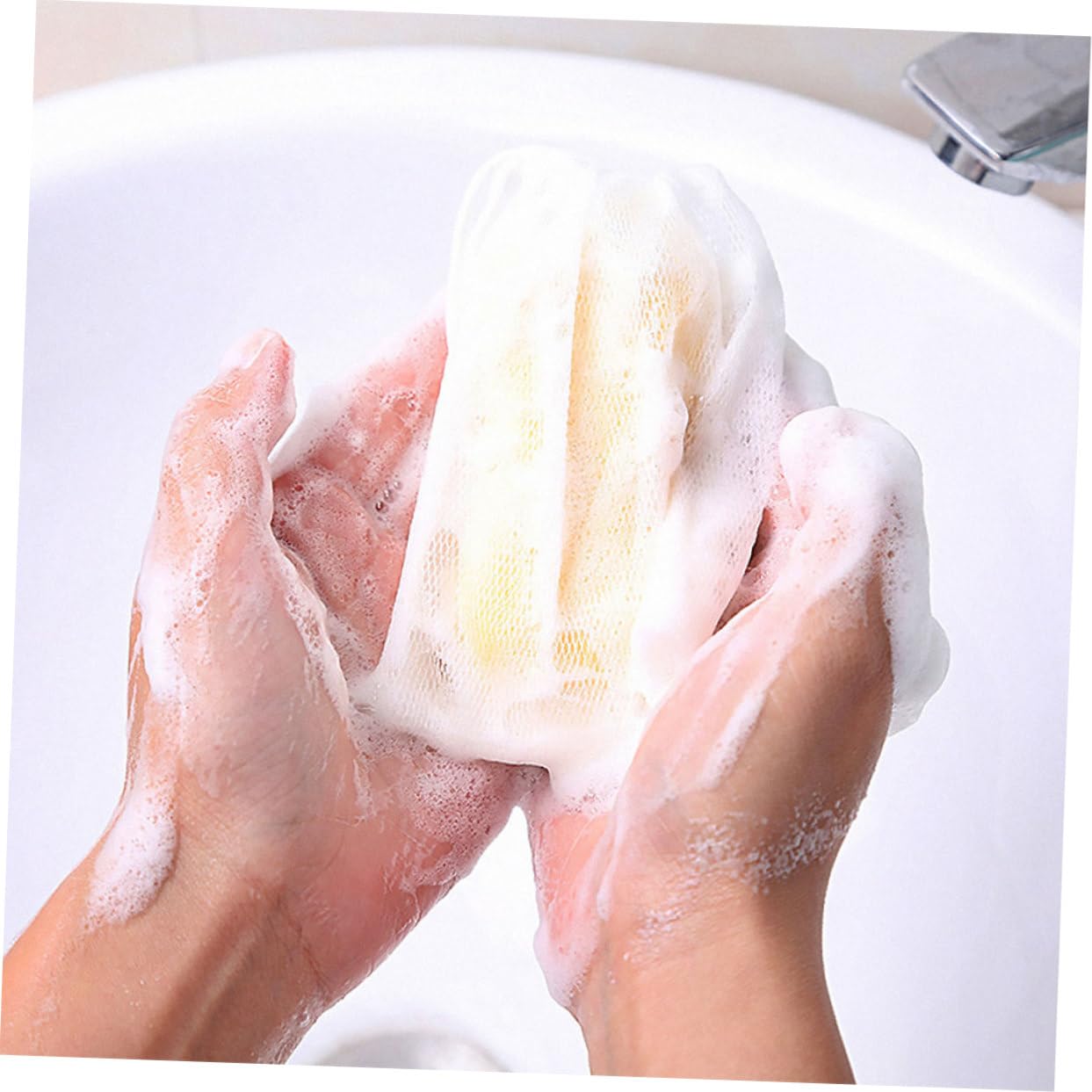 4pcs Soap Foaming Net Face Wash Mesh Bags with Hanging for Easy Drying Exfoliating Pouches for Handmade and Facial Soap Suitable for All Skin Types
