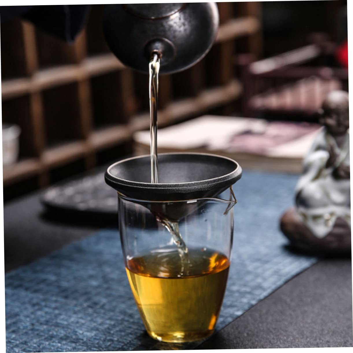 Garneck Colino da Tè Filtro Integrato in Ceramica Buddha Mini, Accessorio per Tisane, Design Creativo Perforato, Piccolo e Leggero, per Bevande in Casa e Ufficio