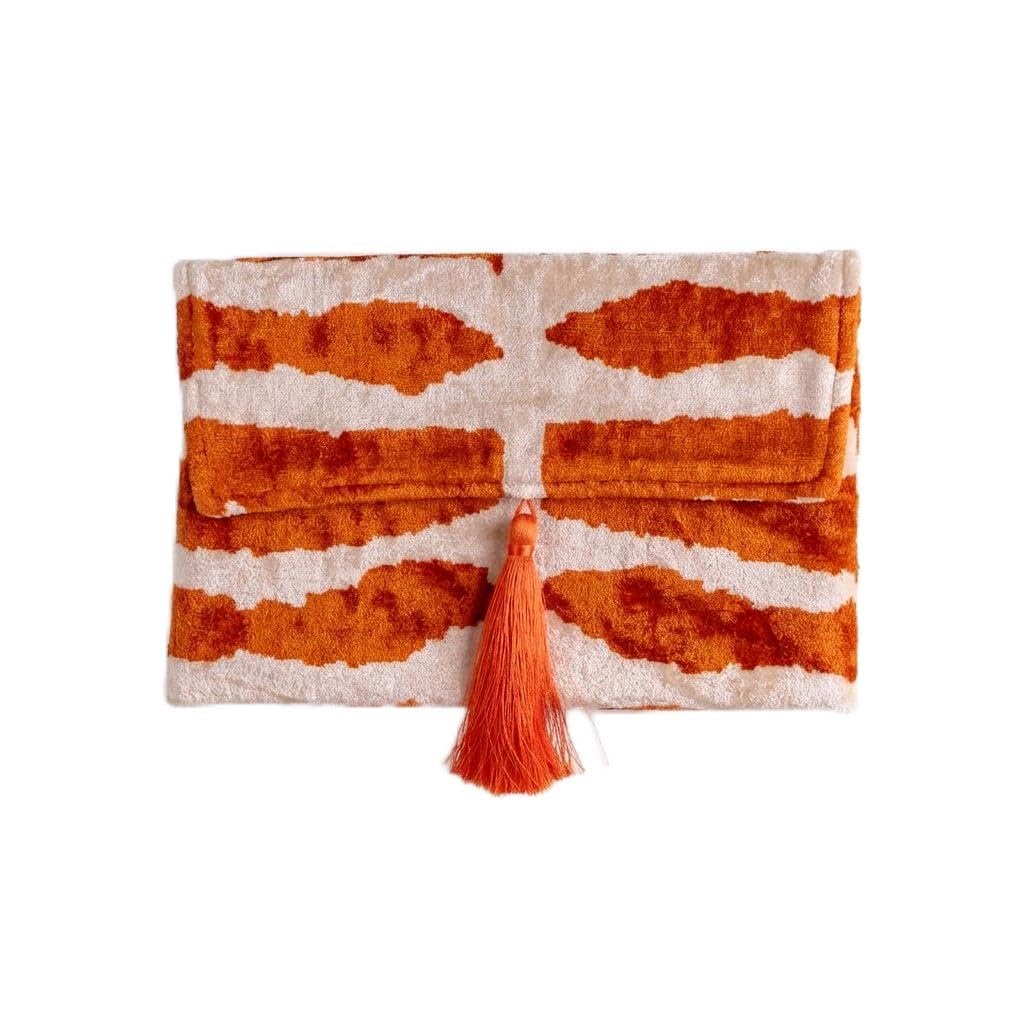 Bolso Ikat de terciopelo de seda hecho a mano, estilo sobre, diseño bohemio, patrón étnico, opción de correa de cadena, bolso de mano de fiesta de noche, bolso de mano premium, blanco roto