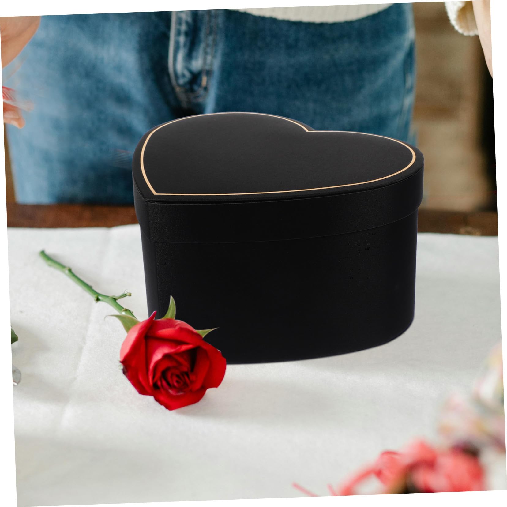 VALICLUD Geschenkbox als Stilvolle Verpackung mit Deckel aus Stoff Herzförmige in Schwarz für Party und Restaurant