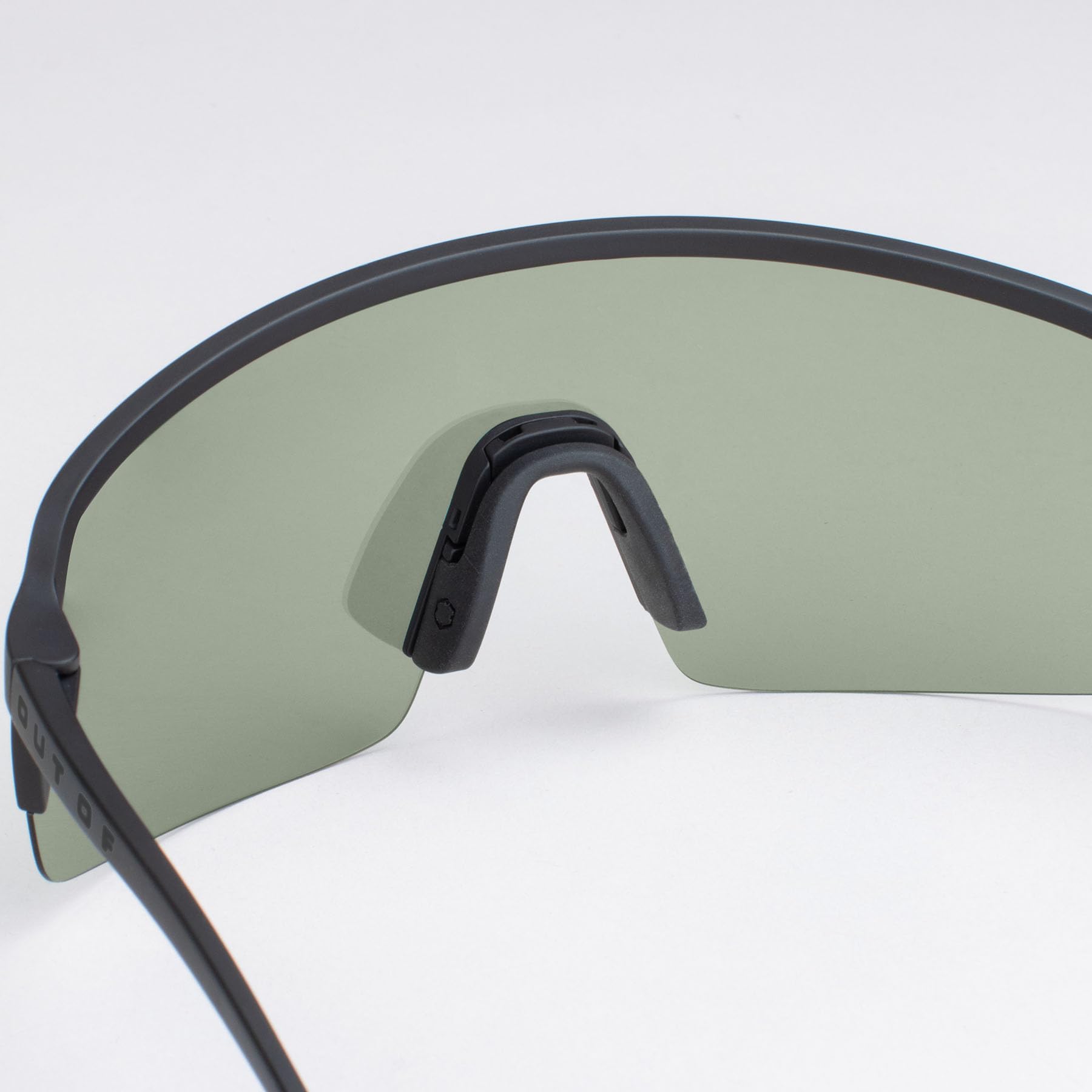 Out Of - Piuma, occhiali da sole sportivi con lenti fotocromatiche polarizzate, made in Italy