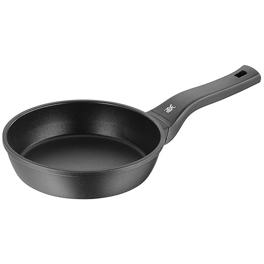 Wmf - Permadur Premium 05.7620.4291 Cacerola Alrededor Sartén Multiuso En Oferta Wmf Permadur Premium - Sartén De 20 Cm De Aluminio Fundido Revestido Con Antiadherente Apta Para Inducción, Mango De Plástico Con Protección Contra Llamas