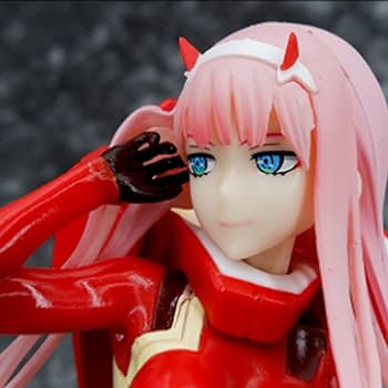 Amazon.co.jp: Heigguoj Zero Two 02 赤い服フィギュア、アニメ