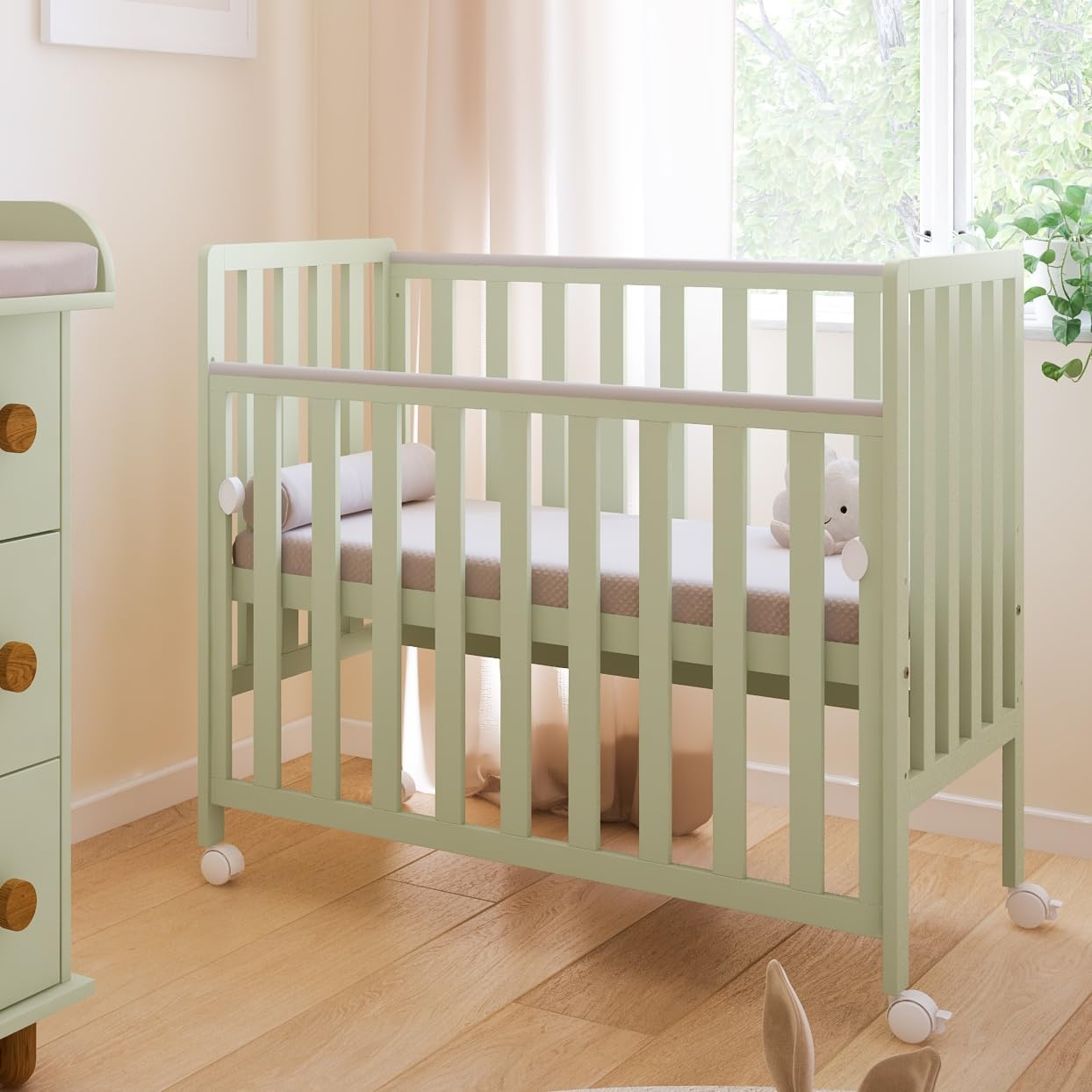 zee Bambi Mint Beistellbett Baby mit Rollen 100x50 cm Tragbar Babybett Verstellbarer Stubenwagen Kinder Bett im Minimalistischen Skandinavischen Stil 3-Fach Höhenverstellbar