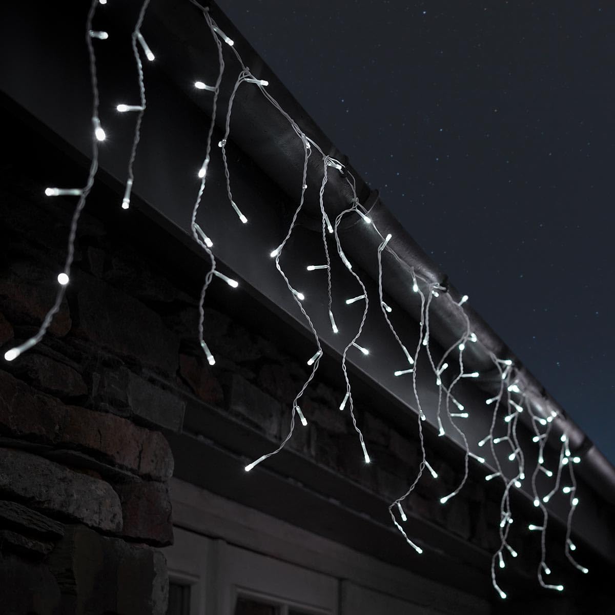 Festive Lights - 5.2m Christmas Multi Function Clear White 200 LED Icicle Lights - Battery Operated Indoor Outdoor Home Garden Seasonal Lighting Hanging Decoration - with 6 Hour Timer