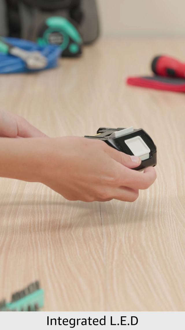 Makita - マキタ  BL 1820B Makita BL1820B 18V LXT 2 Ah Lithium-Ion Slide Battery