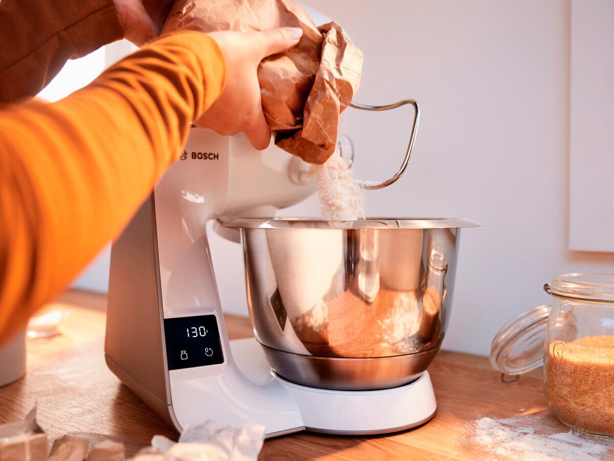 Bosch Serie 4 Planetaria MUM5XW20, 1000W, Ciotola in Acciaio Inox da 3,9 L, 7 Livelli di Velocità, Timer Integrato, Fruste, Gancio, Frullatore e Dischi Vari Inclusi, Lavabili in Lavastoviglie, Bianco