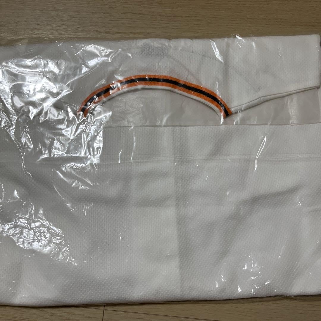 極美品 読売ジャイアンツ 巨人 坂本勇人 アンダーアーマ一 ユニフォーム M Amazon.co.jp: 読売ジャイアンツ巨人 坂本勇人ユニフォーム