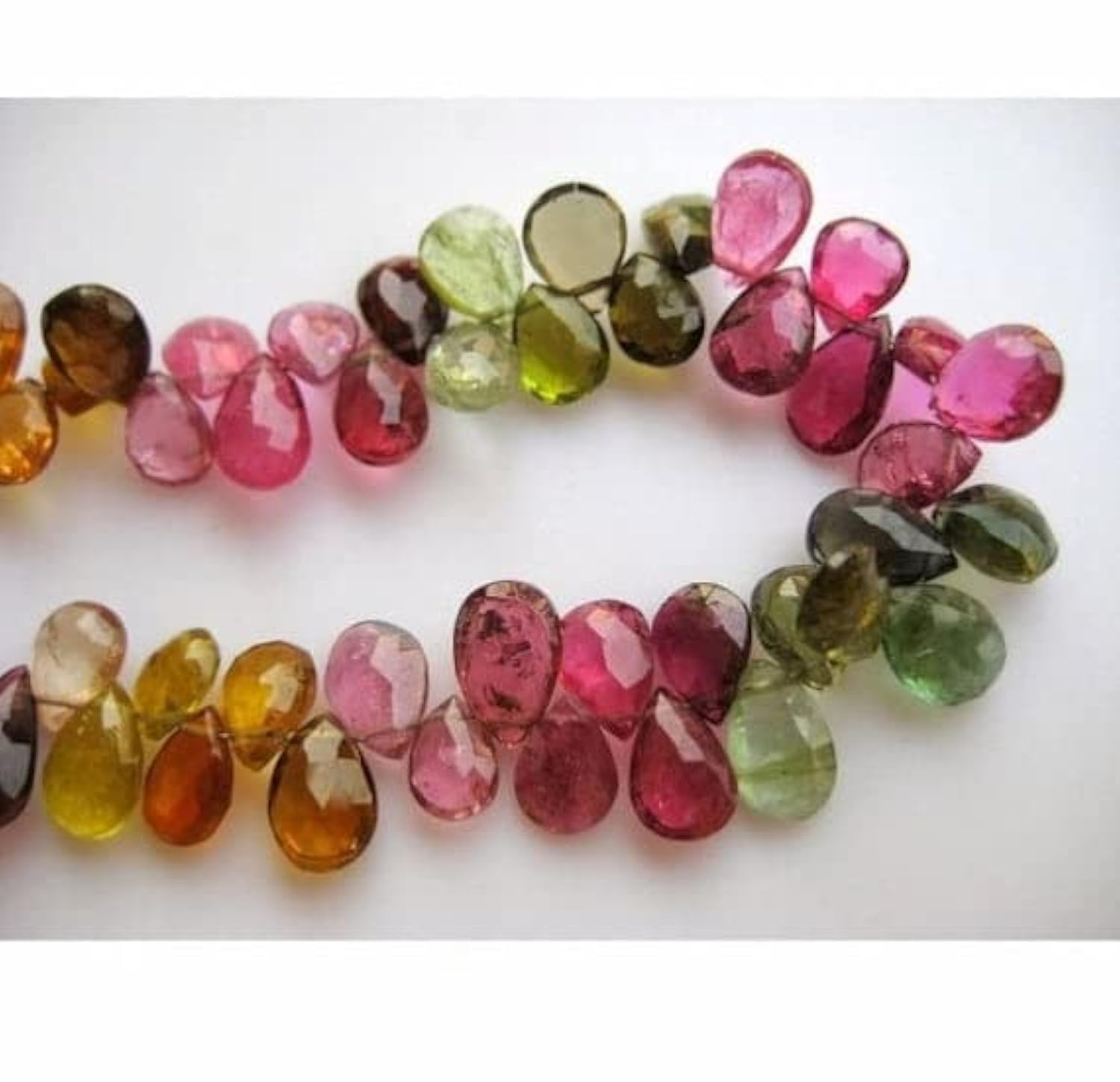 Perles de tourmaline naturelle multicolores pour créer des bijoux bohèmes et colliers d'été