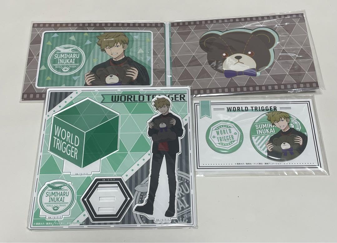 ワールドトリガー 犬飼澄晴 タペストリー 缶バッジ フォトカード くじ
