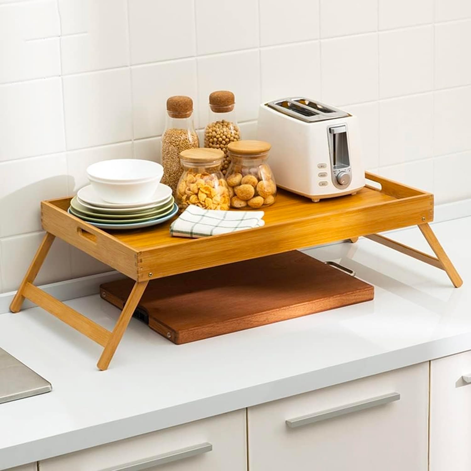 Avilia Vassoio Colazione a Letto in Bambù con Impugnature e Gambe Pieghevoli - Perfetto per Mangiare Comodamente a Letto - 50x30x21cm