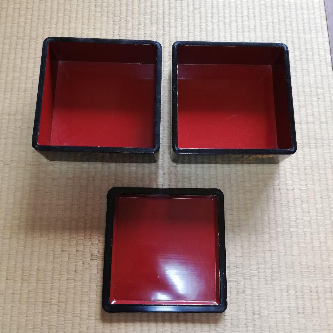 Amazon.co.jp: 輪島塗 重箱五段 沈金 木箱入り : ホーム＆キッチン