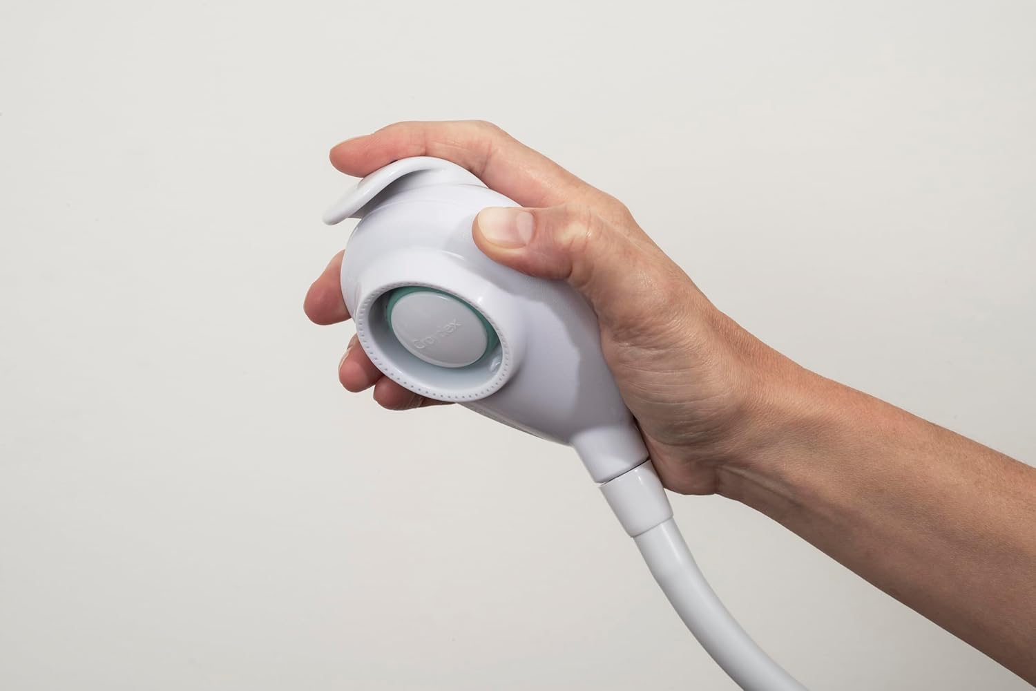 Croydex Freeway Plus Push‑Fit Bath & Basin Shampoo Spray – Tap Connector Compatible with Most Round and Oval Taps, Ergonomic Dog Wash & Rinse Head