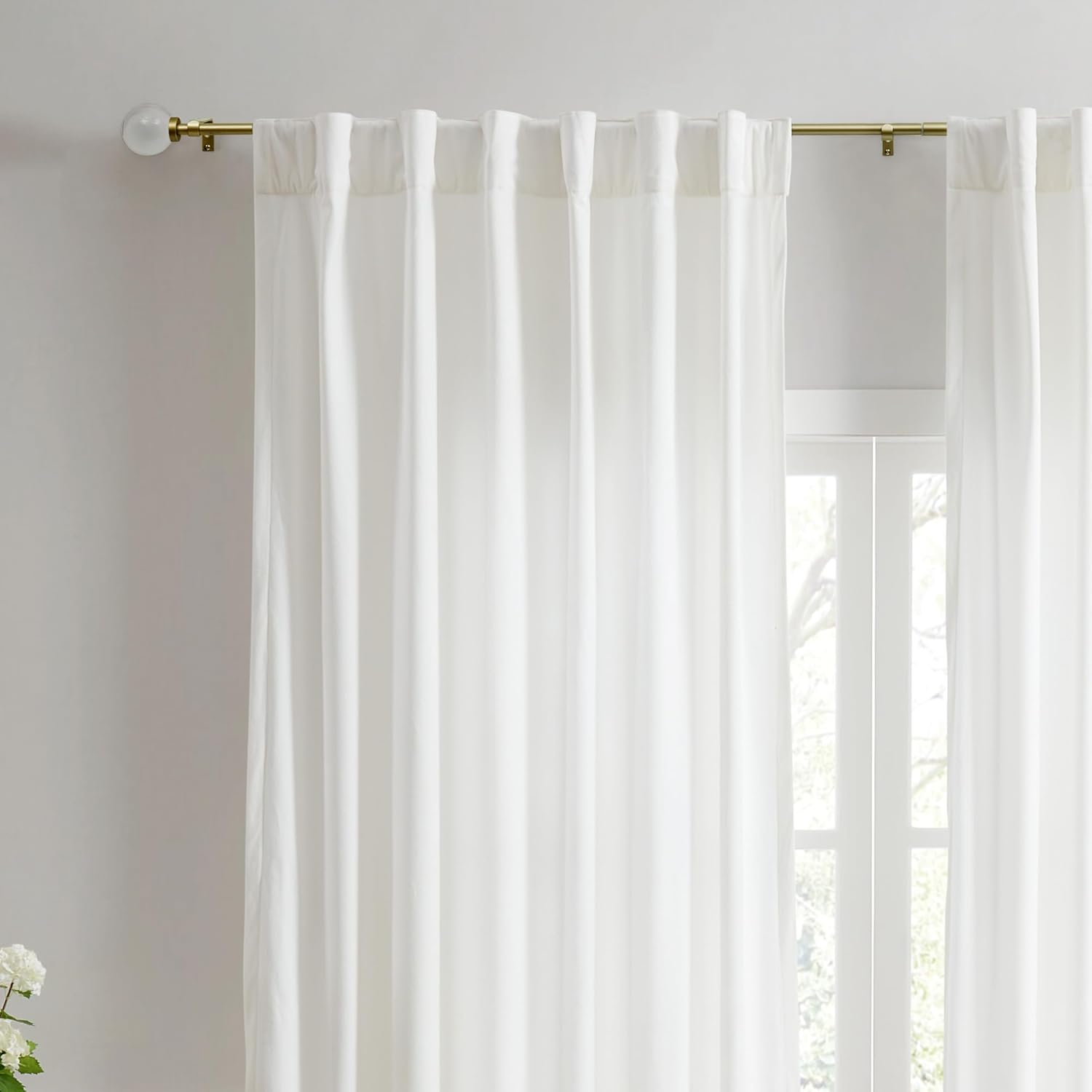 Martha Stewart Beaufort Curtain Rod for Windows 36 to 66 inches, Adjustable Length .75 inch Diameter Metal Curtain Rod with Round Finials, 36” – 66”, Brushed Brass