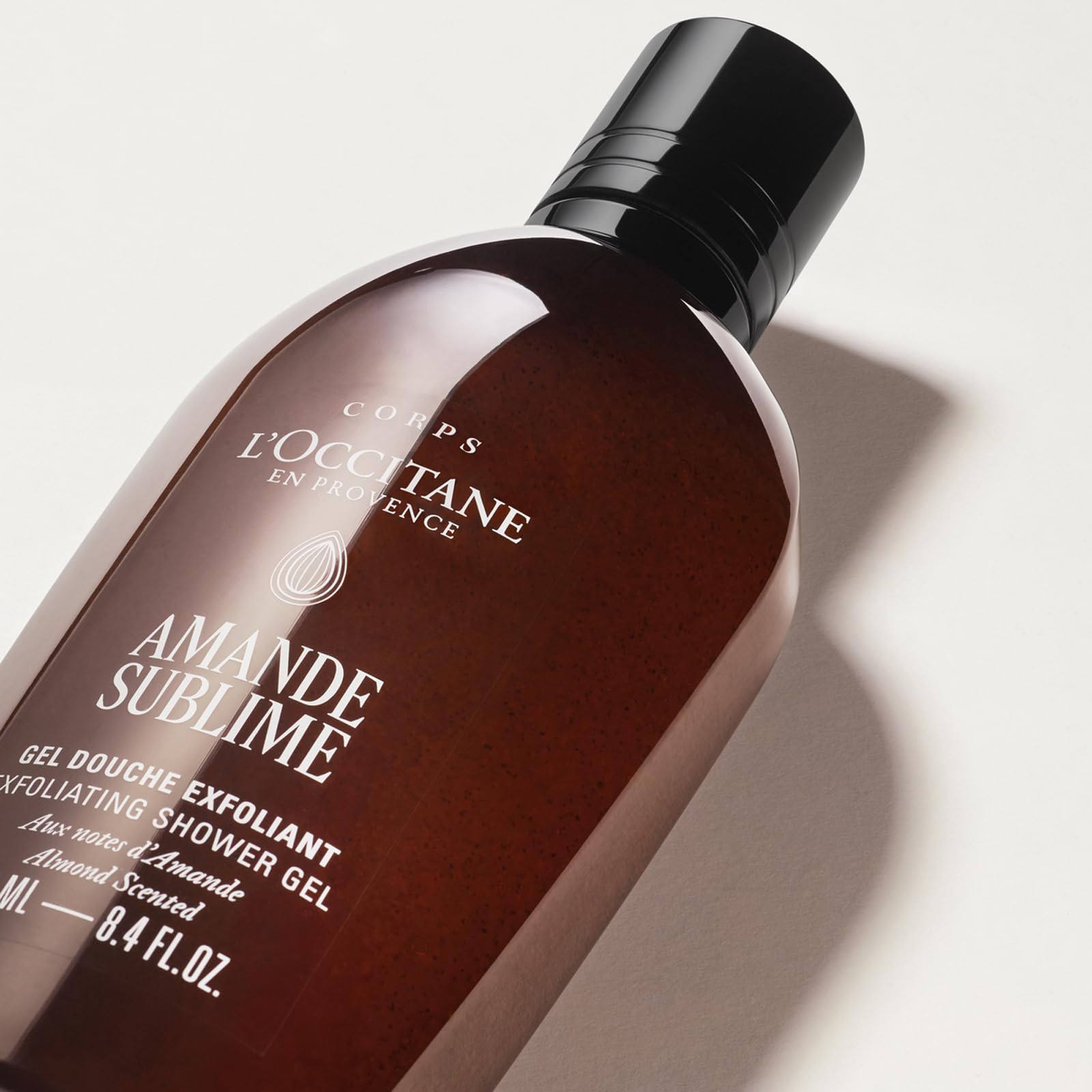 L'OCCITANE - Gel Douche Exfoliant Amande Sublime - 250 ml - Nettoie et exfolie en douceur - Fabriqué en France