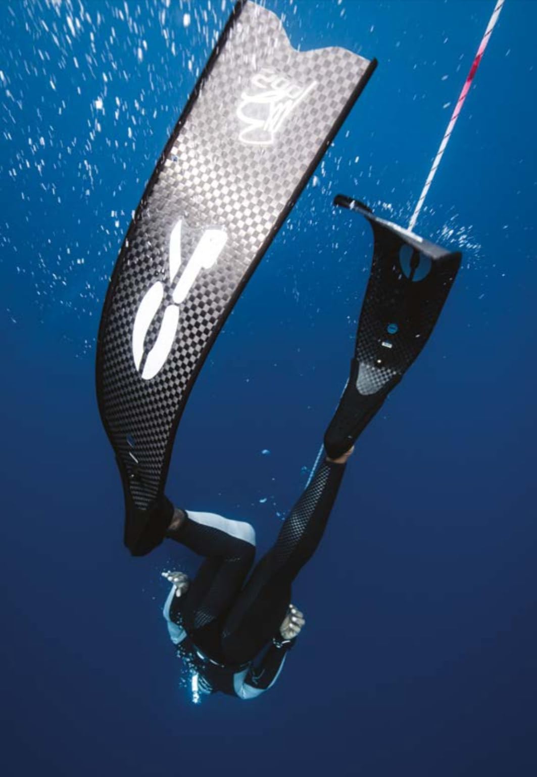 C4 Aletas MB002 - Aletas de carbono Apnea para pesca subacuática con zapatilla C4 250, dureza pala 20-25-30, longitud de la pala 87,5 cm