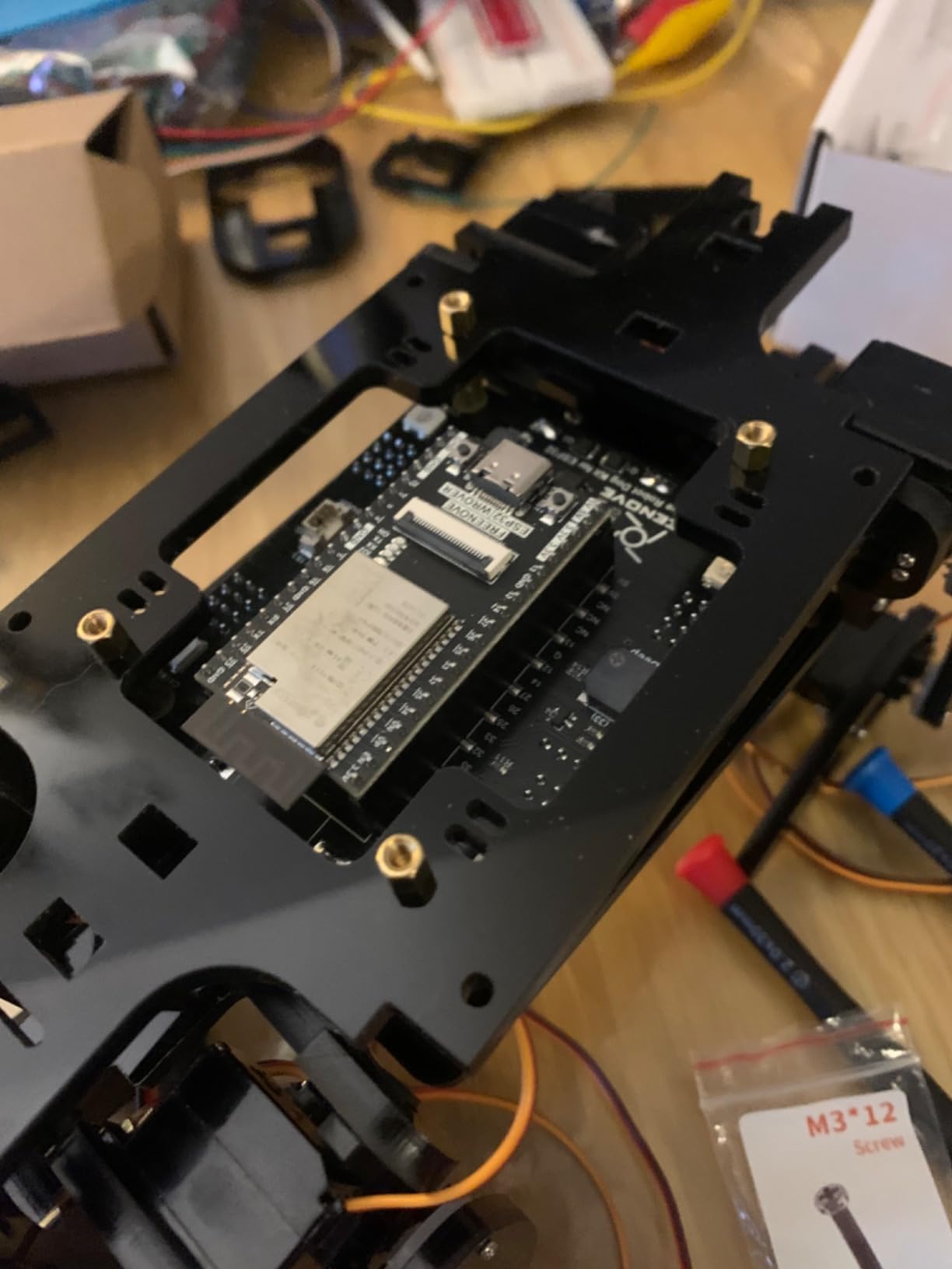 ロボット Freenove Robot Dog Kit for ESP32 FNK0062 61ZIj62cW6L._UF894,1000_QL80_.jpg