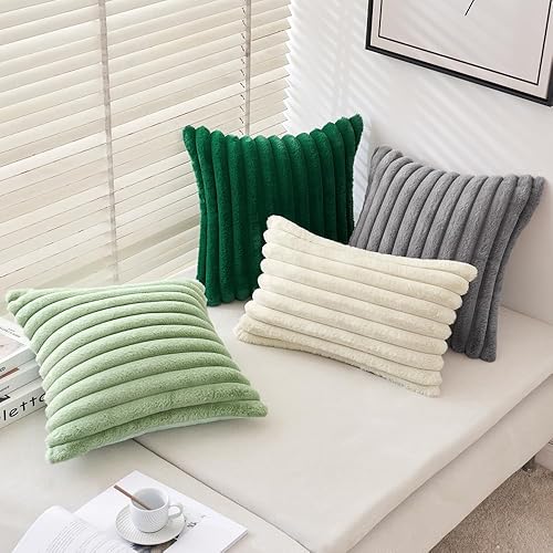 Miniatura 6 de MIULEE Juego de 2 fundas de almohada de color verde oscuro de 18 x 18 pulgadas, fundas de almohada suaves para sofá con parte trasera de terciopelo,