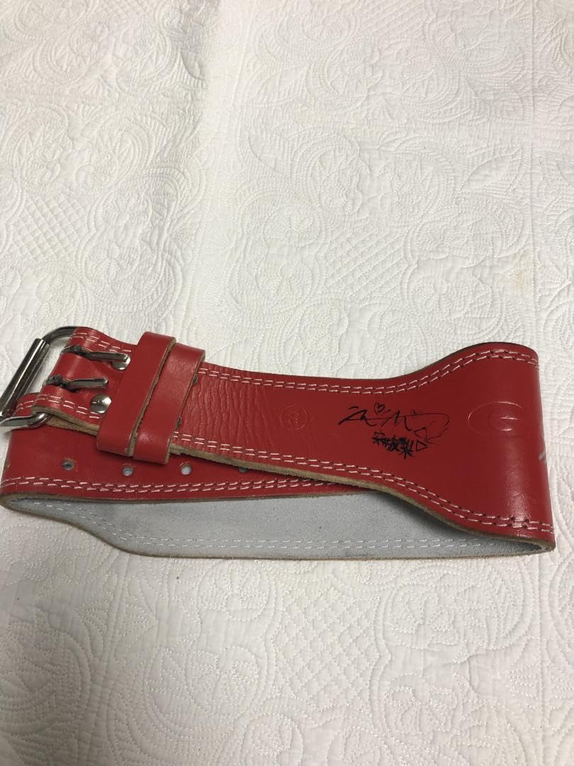 ゴールドジム レザーベルト 安井友梨さん　サイン入り Amazon.co.jp: ゴールドジム レザーベルト 安井友梨サイン入り