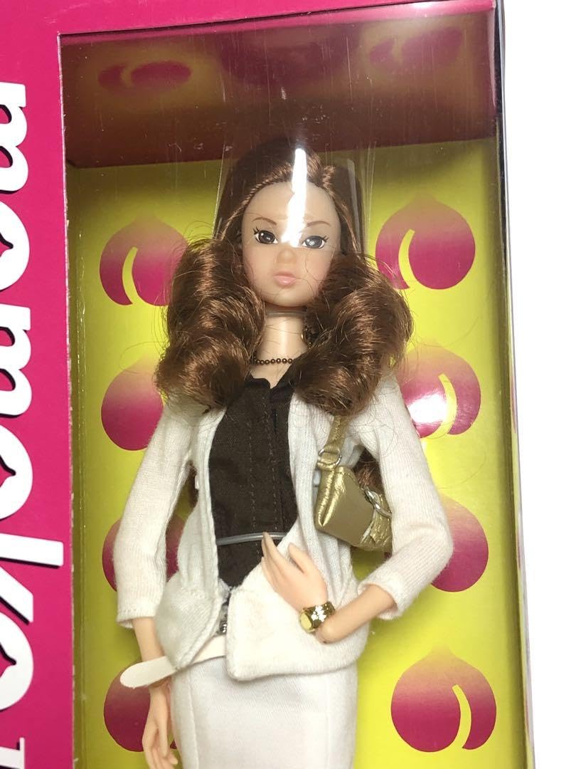 Amazon.co.jp: momoko Nine to Five Doll : Toys & Games