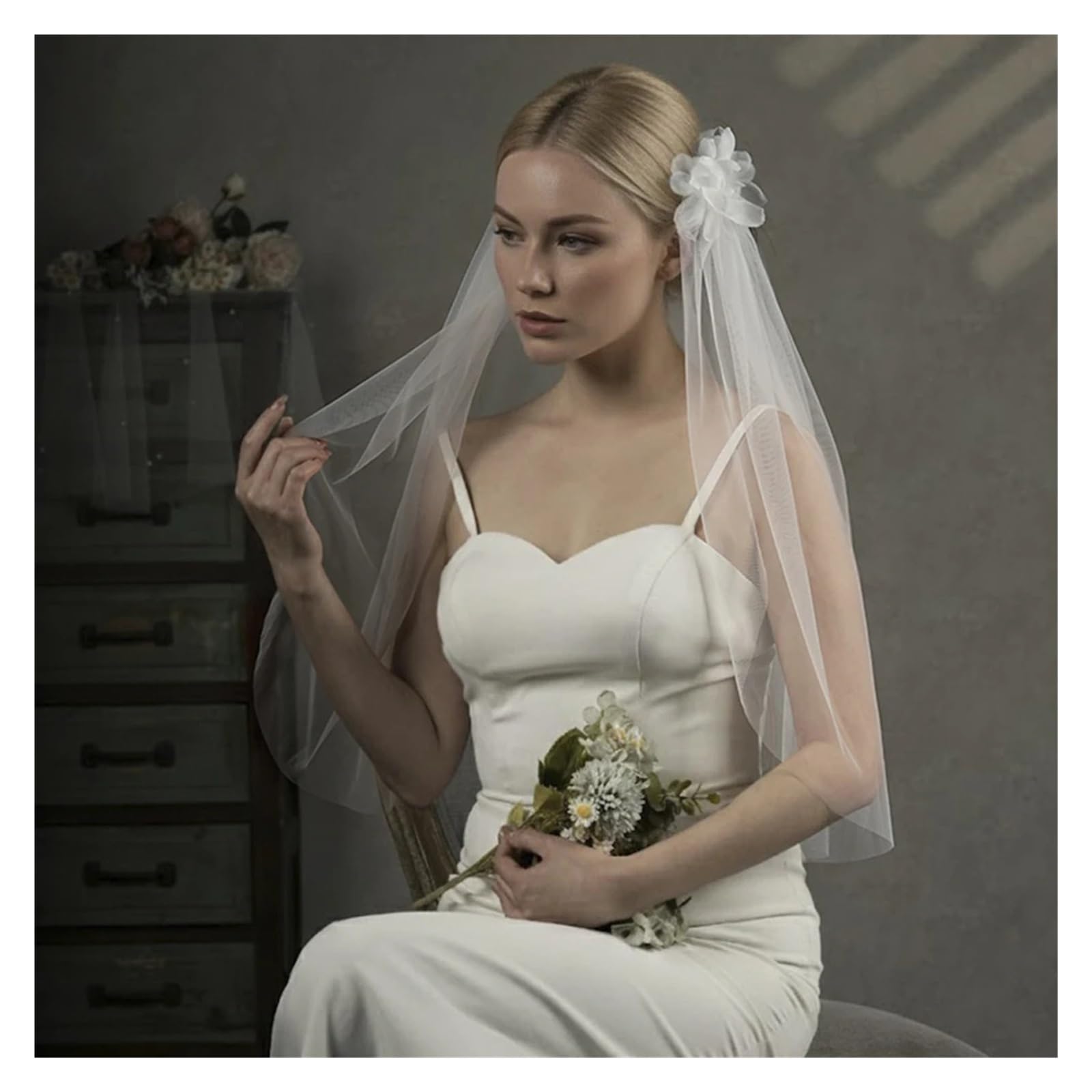 Ein Paar Brautschleier mit Clip, Ellenbogenlänge, personalisierte Hochzeitsaccessoires, Blumen-Damenkleid(Off White)