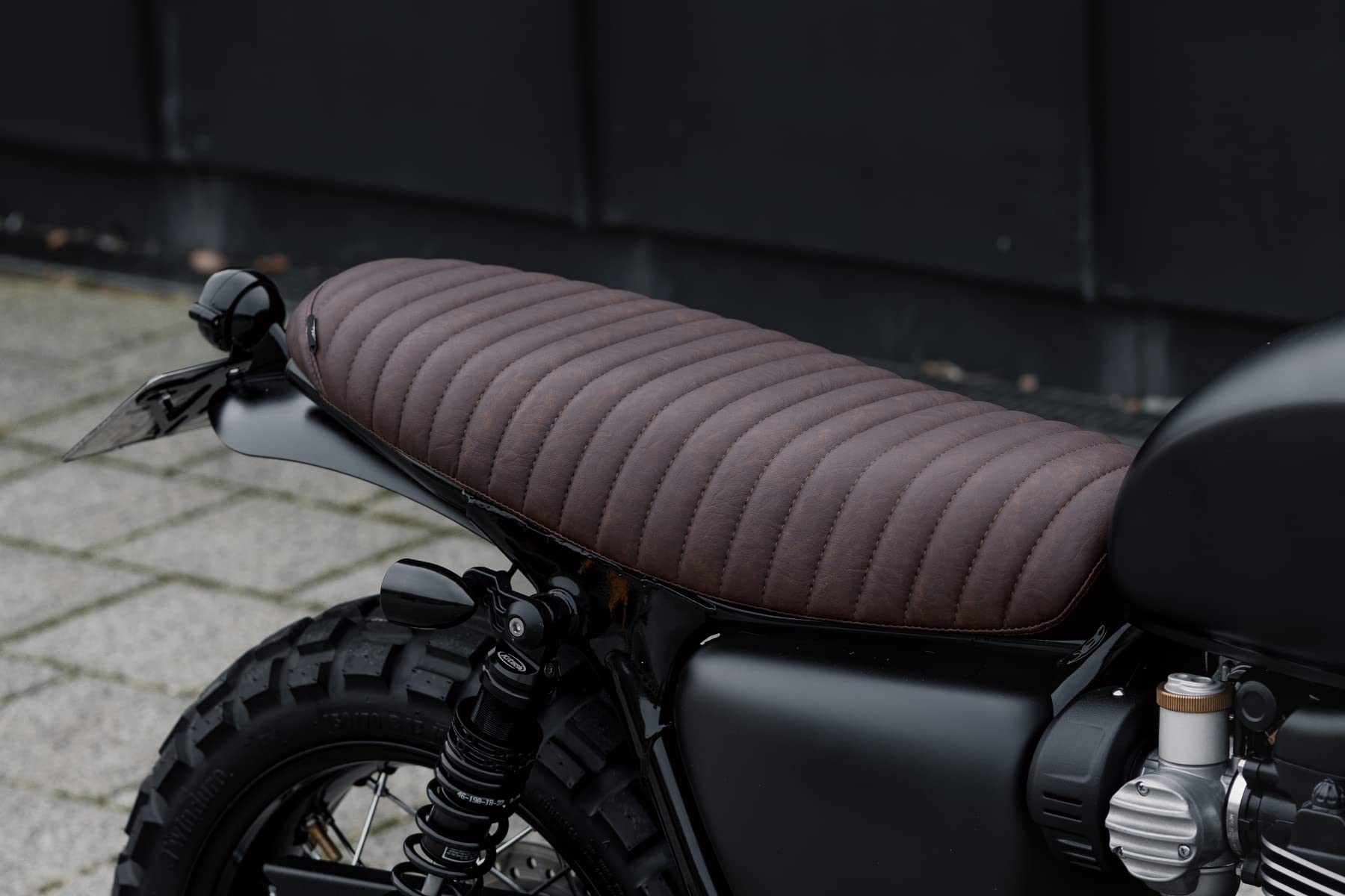 （ほぼ新品）モートーン　シート タバコブラウン T100/T120 ほぼ新品）モートーン シート タバコブラウン T100/T120 ボンネビル