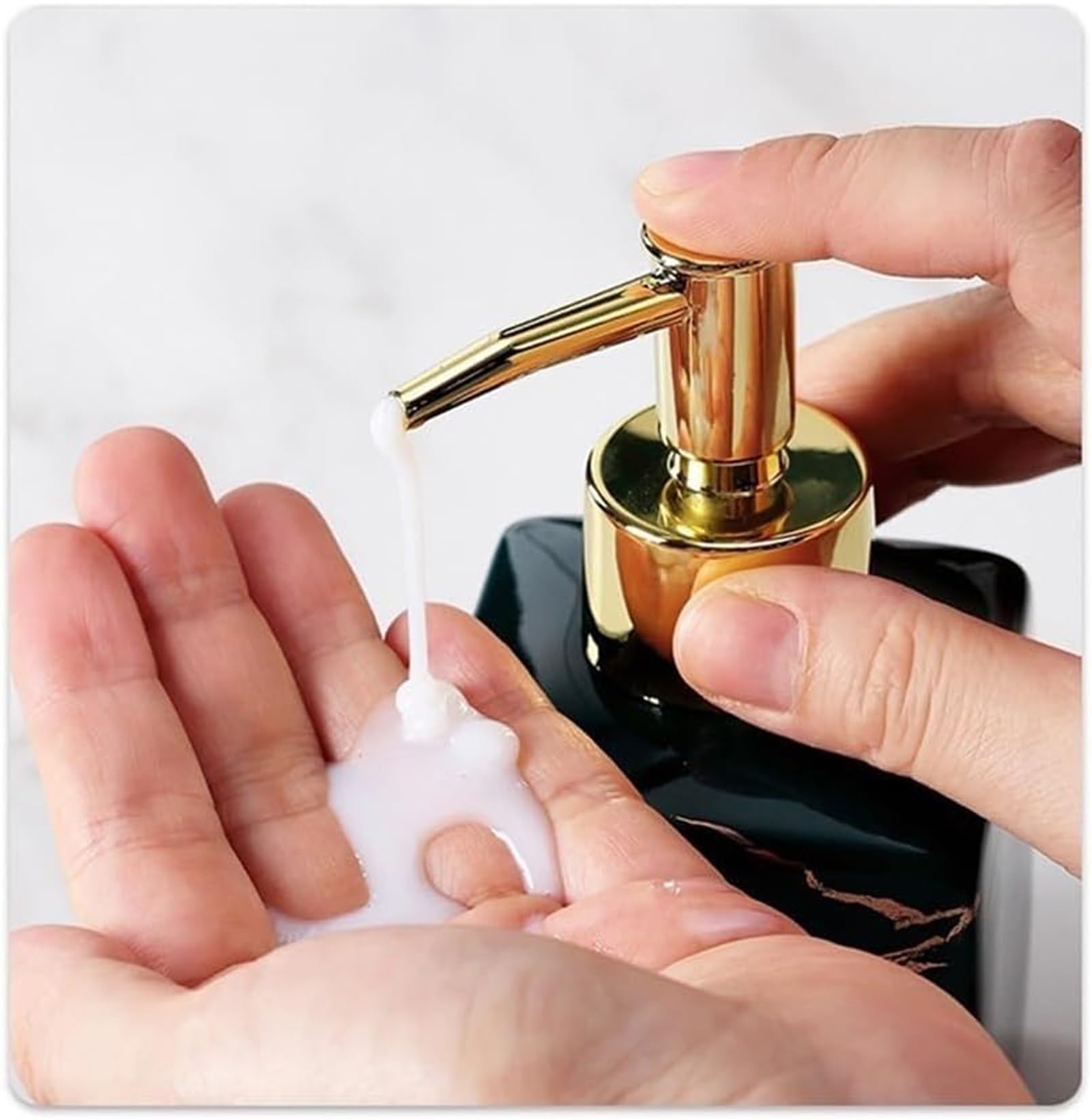 Dispenser di sapone piccolo da banco per bagno e cucina, moderno stile marmo a strisce, in ceramica, dispenser di sapone con pompa (verde)