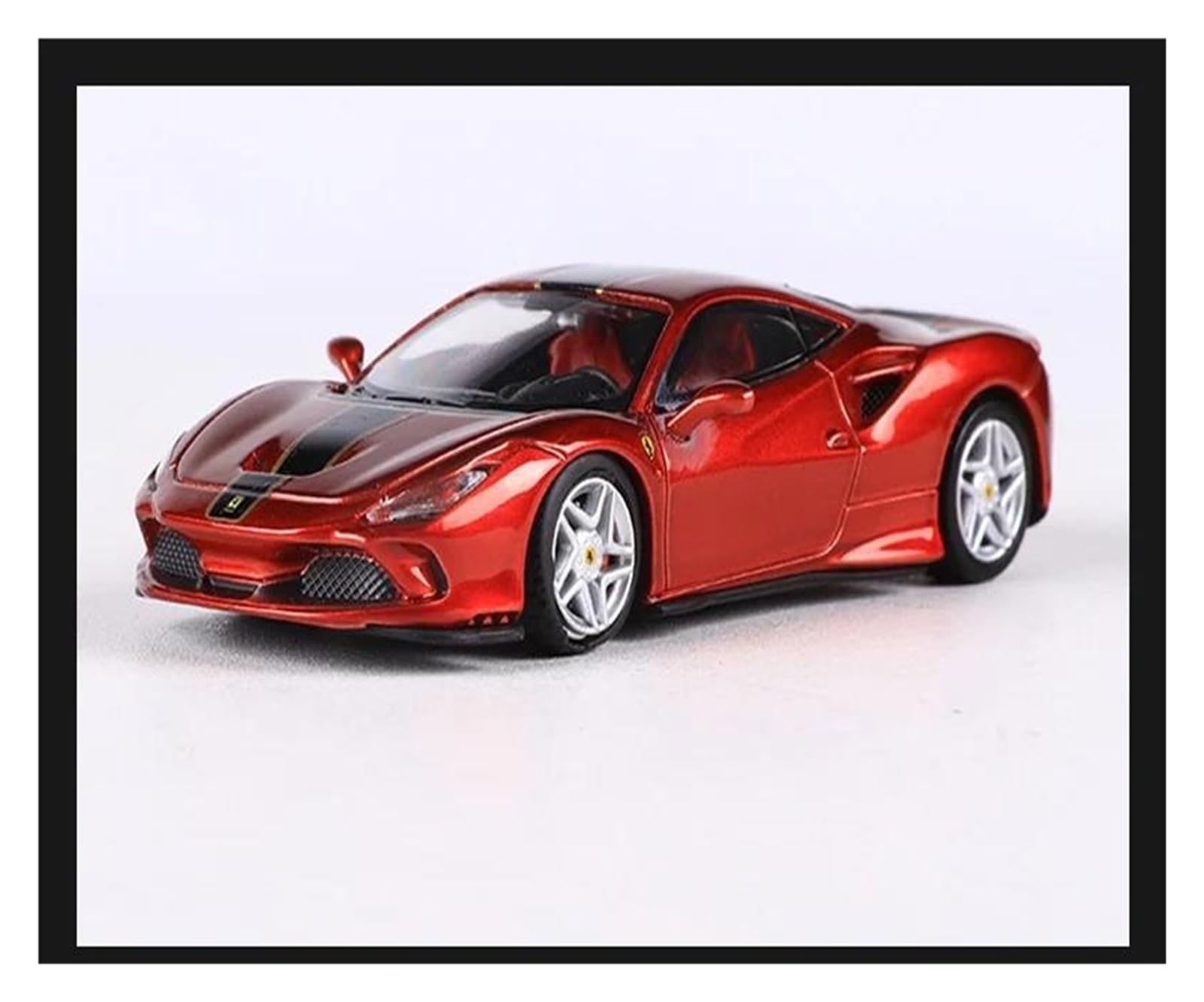 Amazon | 絶妙なカーモデル 1:64 フェラーリ F8 トリブート合金