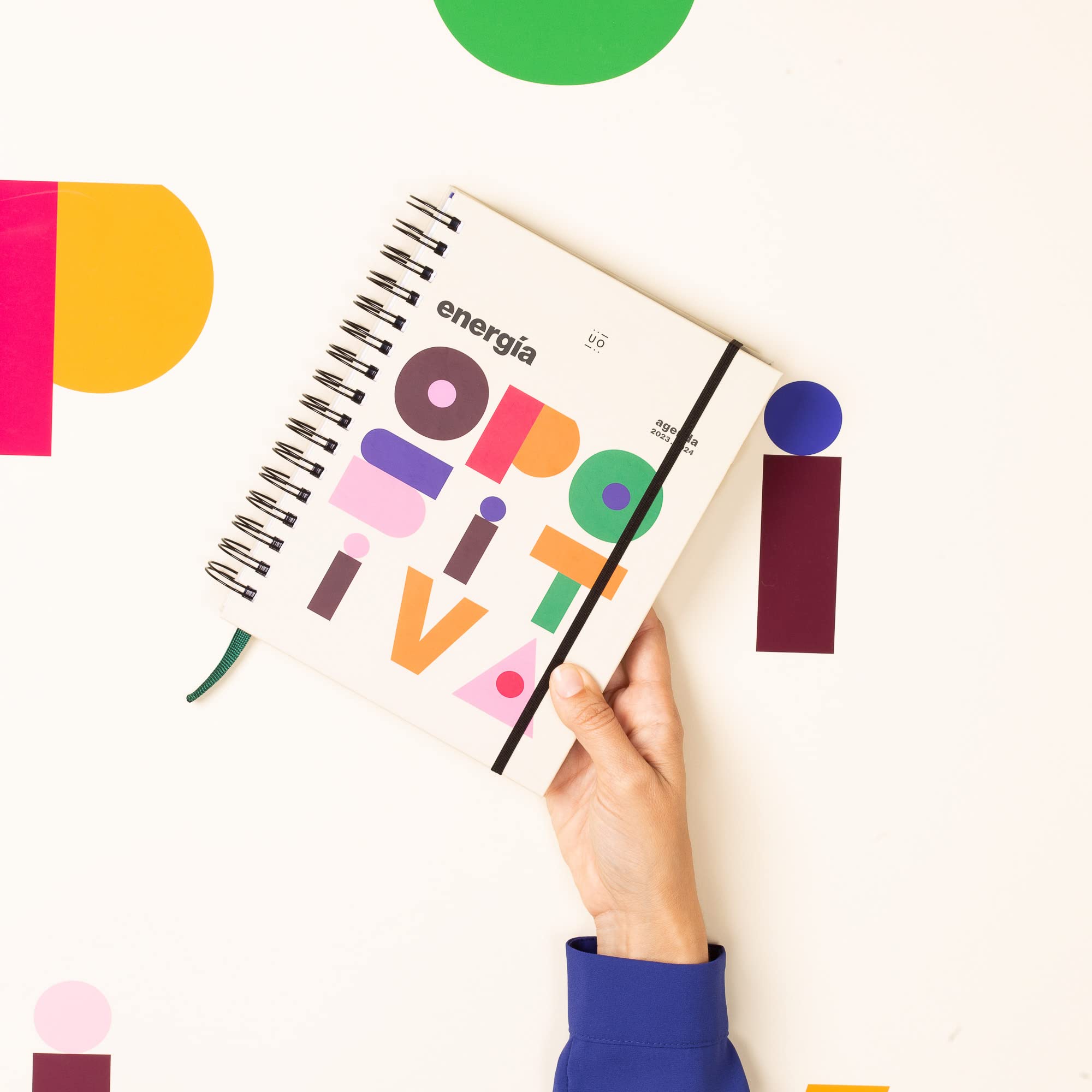 UO Agenda scolastica opposta, con energia oppositiva, giorno pagina, inizia a settembre 2023 e termina ad agosto 2024, copertina rigida, include 126 adesivi, elastico e nastro di registrazione,