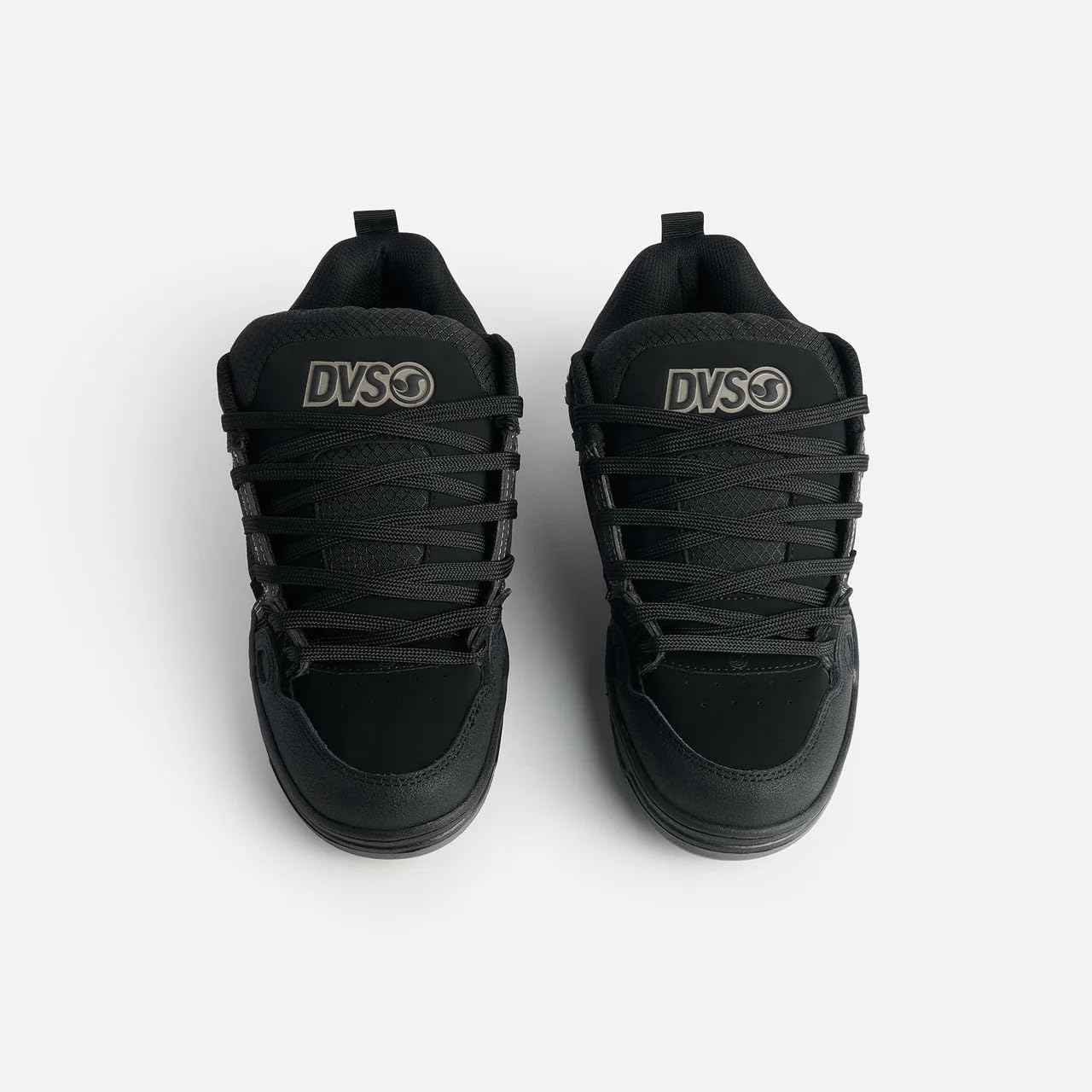 Scarpe da Skateboard – D V S Comanche Nero/Grigio da Ginnastica – Ammortizzate, Resistenti e Antiscivolo – Suola Robusta – Comfort Estremo – più Sacca
