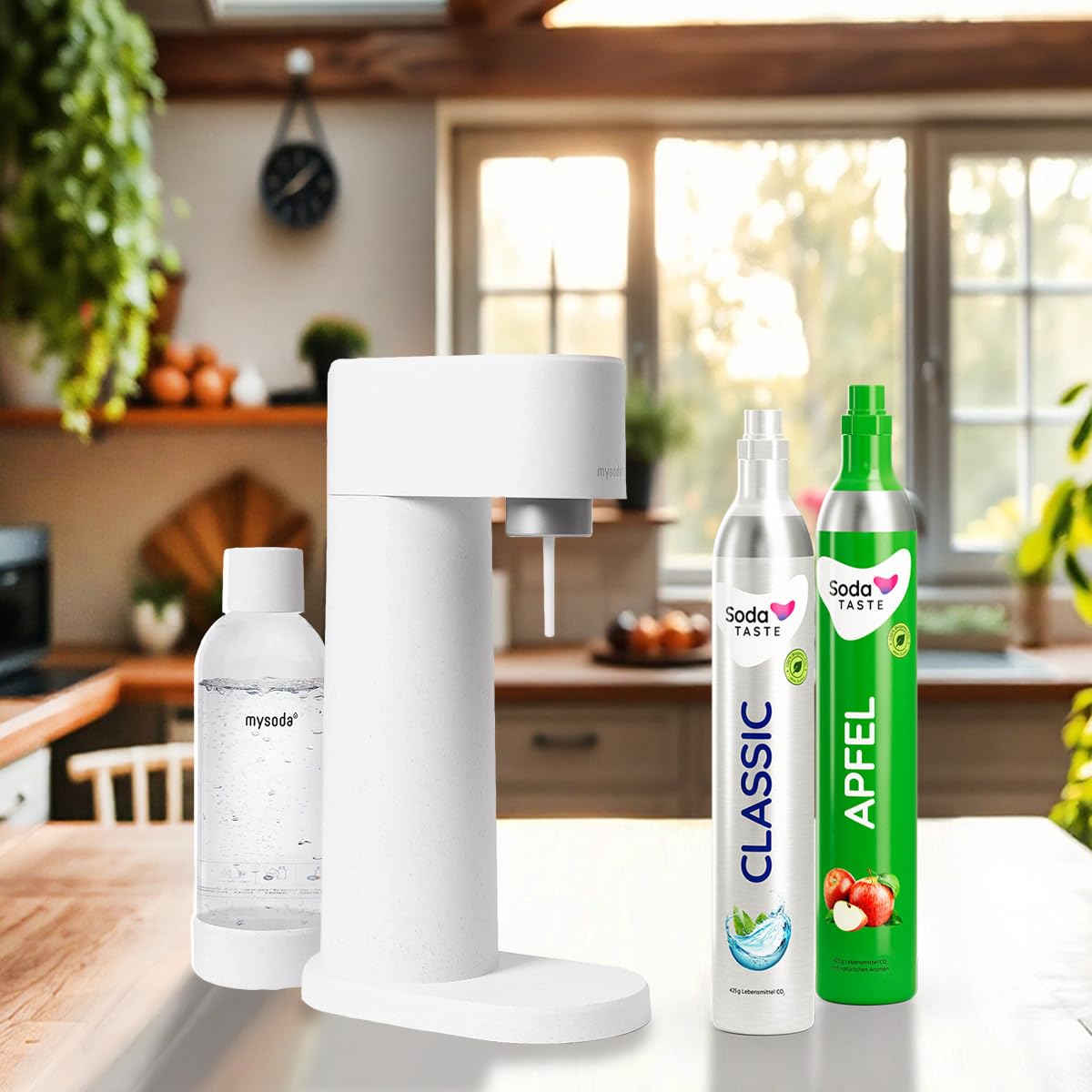 Sparpaket: Mysoda Woody - Wassersprudler aus erneuerbarem Holzkomposit mit 1L BPA-freier Plastikflasche, CO2-Zylinder Classic + CO2-Zylinder Apfel (Weiß)