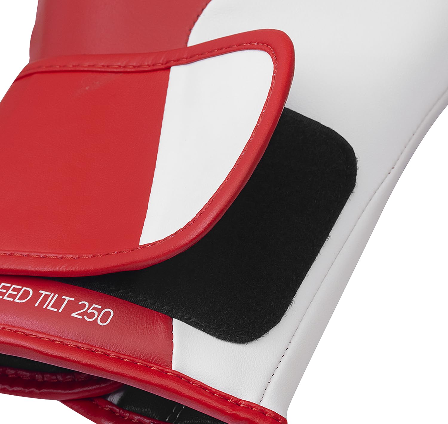 Adidas Guantoni da boxe Speed Tilt 250 con innovativa tecnologia TILT