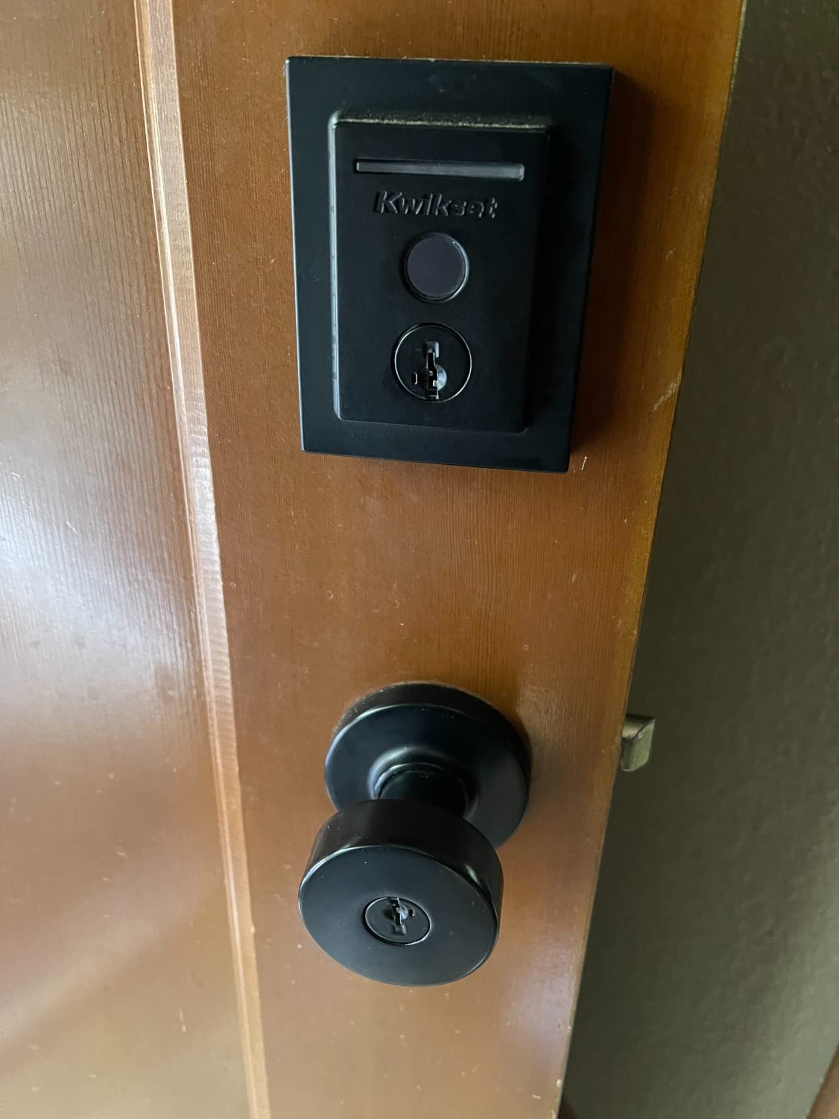 Kwikset Halo Touch Contemporary Square Wi-Fi Fingerprint Smart Lock No Hub Required featuring SmartKey Security in Matte Black (99590-004) Kwikset Halo Touch Contemporary Square Wi-Fi Fingerprint Smart Lock No Hub Required featuring SmartKey Security in Matte Black (99590-004)