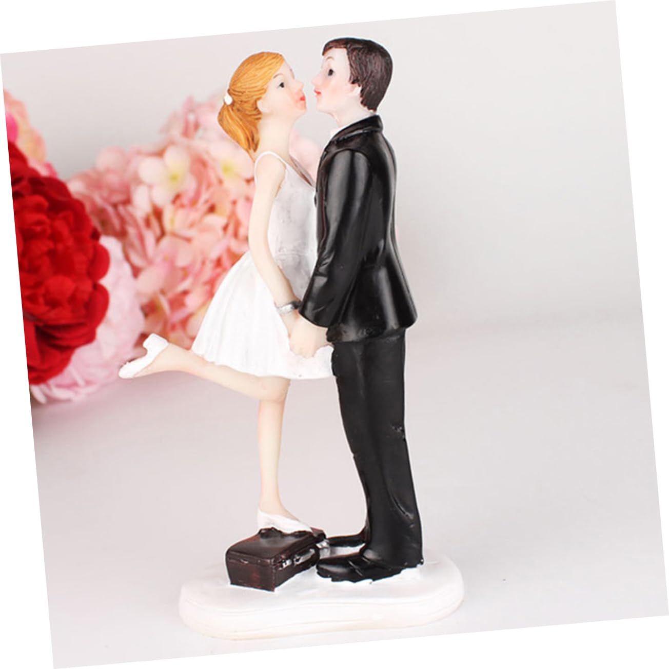 ifundom 2stücke Braut Und Bräutigam Tortenfigur Resin Hochzeitsdeko Für Kuchen Und Kreative Backideen Süße Figürchen Für Unvergessliche Feiern